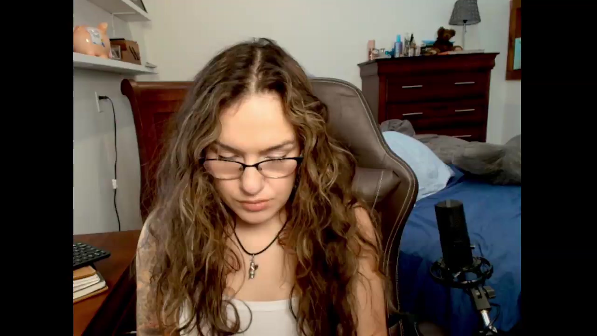 Gallery image thumbnail from BunnyNextDoor's myfreecams stream on, 06/18/2026, 18:37 image 1 of 20