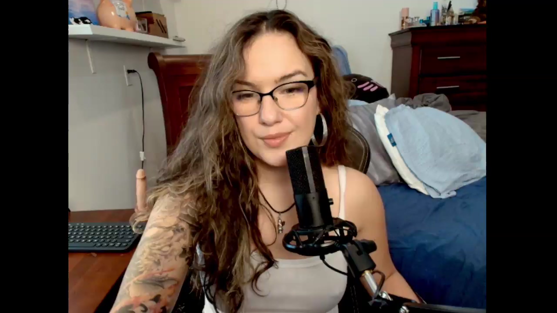 Gallery image thumbnail from BunnyNextDoor's myfreecams stream on, 06/18/2026, 18:37 image 8 of 20