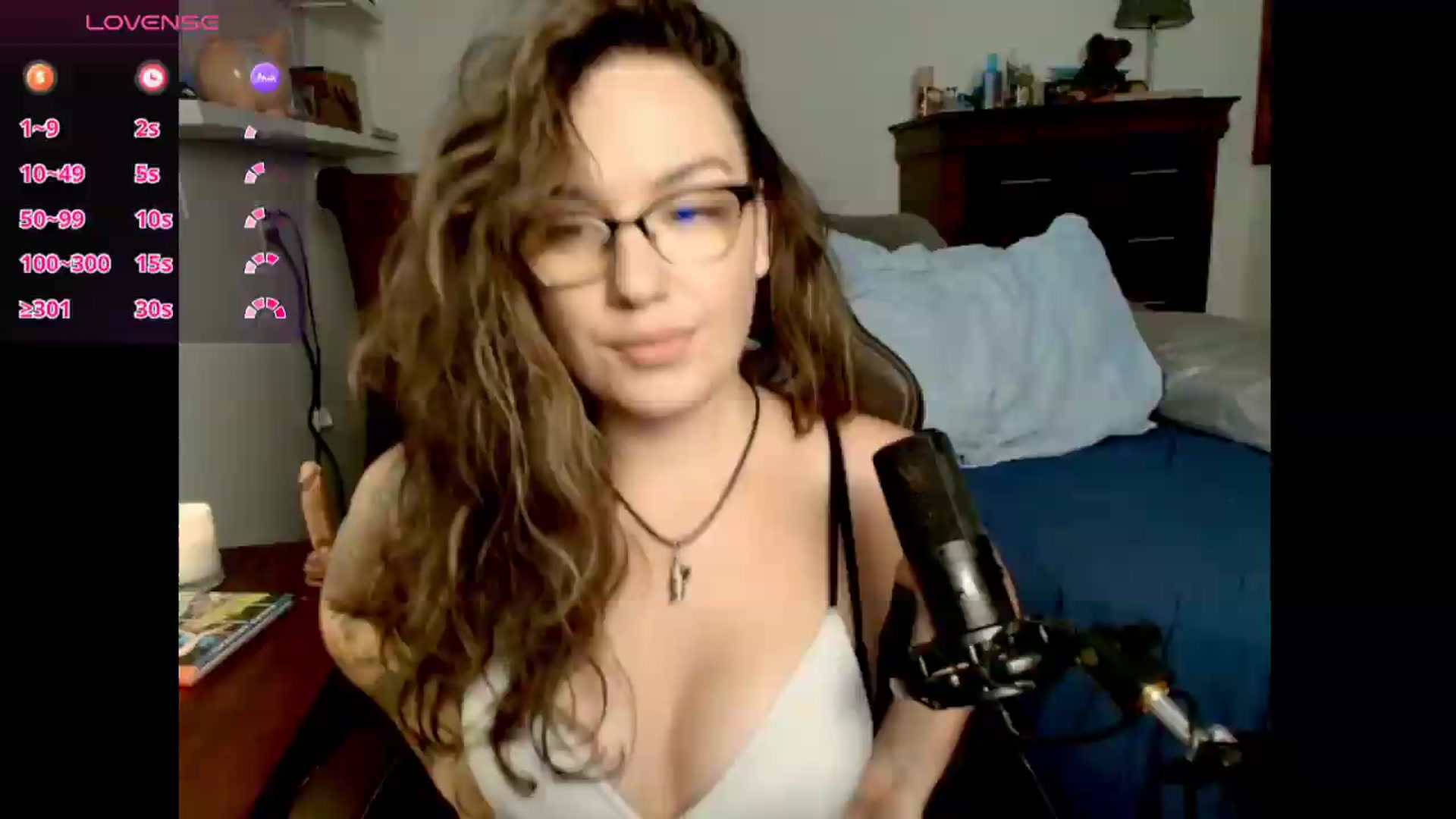 Gallery image thumbnail from BunnyNextDoor's myfreecams stream on, 06/19/2026, 21:26 image 5 of 20