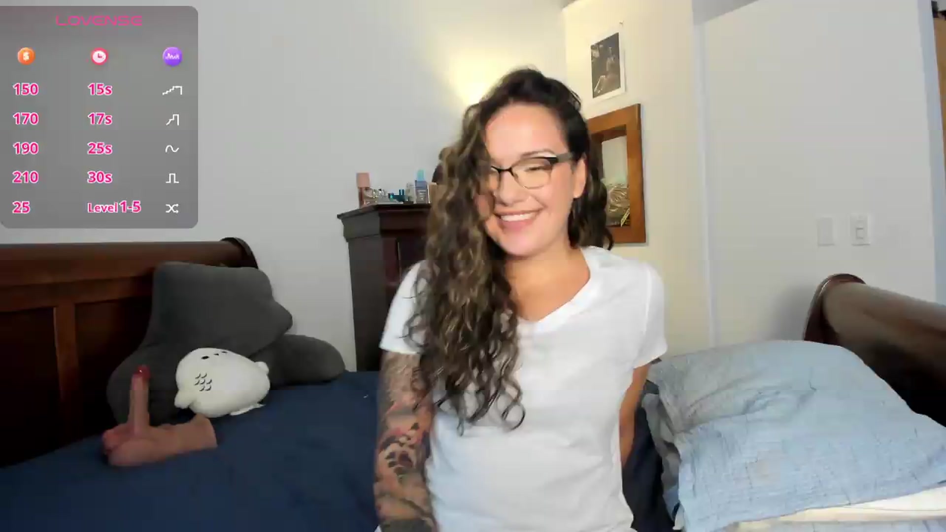 Gallery image thumbnail from BunnyNextDoor's myfreecams stream on, 08/05/2026, 15:40 image 16 of 20