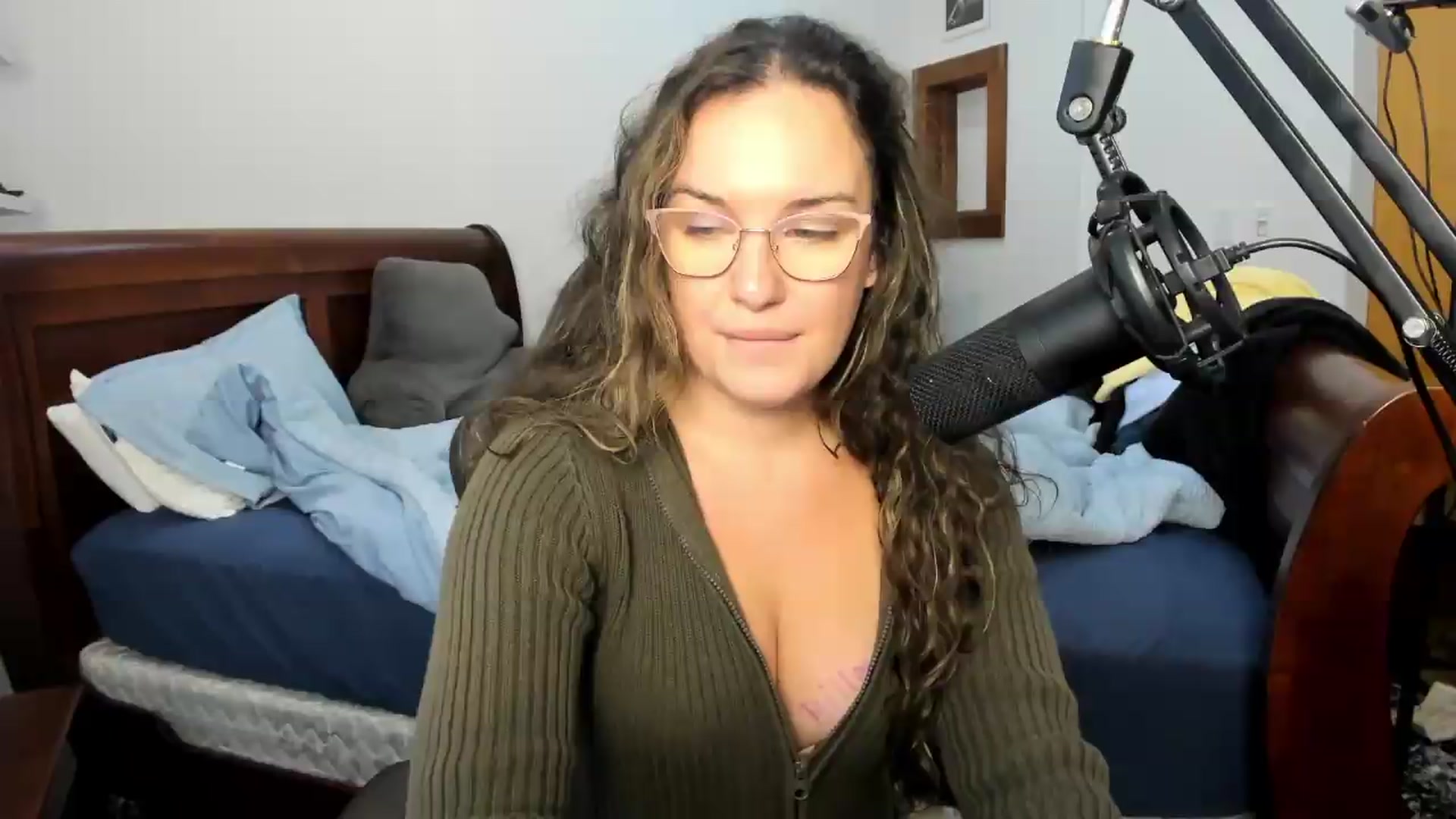 Gallery image thumbnail from BunnyNextDoor's myfreecams stream on, 08/24/2026, 22:11 image 17 of 20