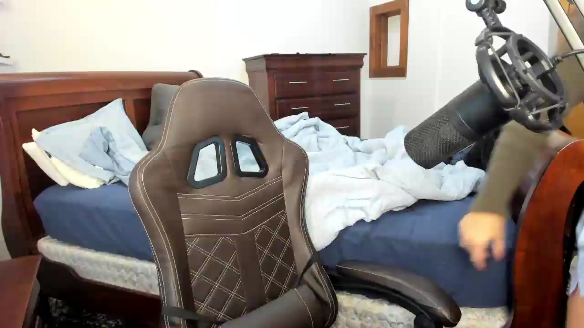 Gallery image thumbnail from BunnyNextDoor's myfreecams stream on, 08/24/2026, 22:11 image 9 of 20