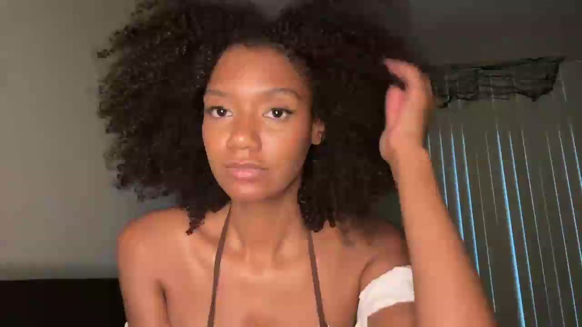 Gallery image thumbnail from BunnyX's myfreecams stream on, 07/19/2026, 02:19 image 10 of 20