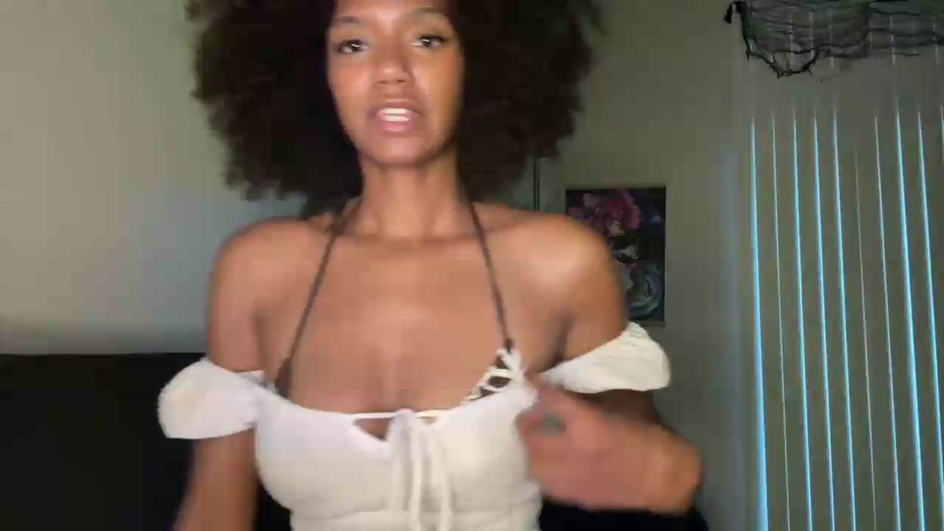 Gallery image thumbnail from BunnyX's myfreecams stream on, 07/19/2026, 02:19 image 2 of 20