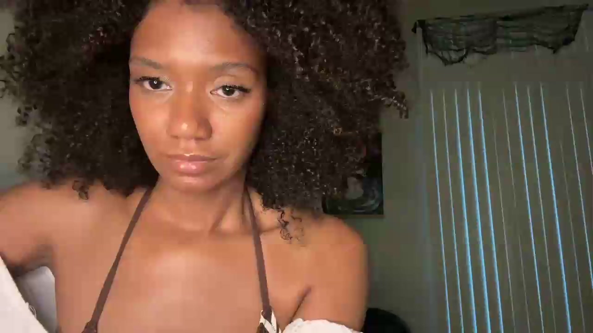 Gallery image thumbnail from BunnyX's myfreecams stream on, 07/19/2026, 02:30 image 13 of 20