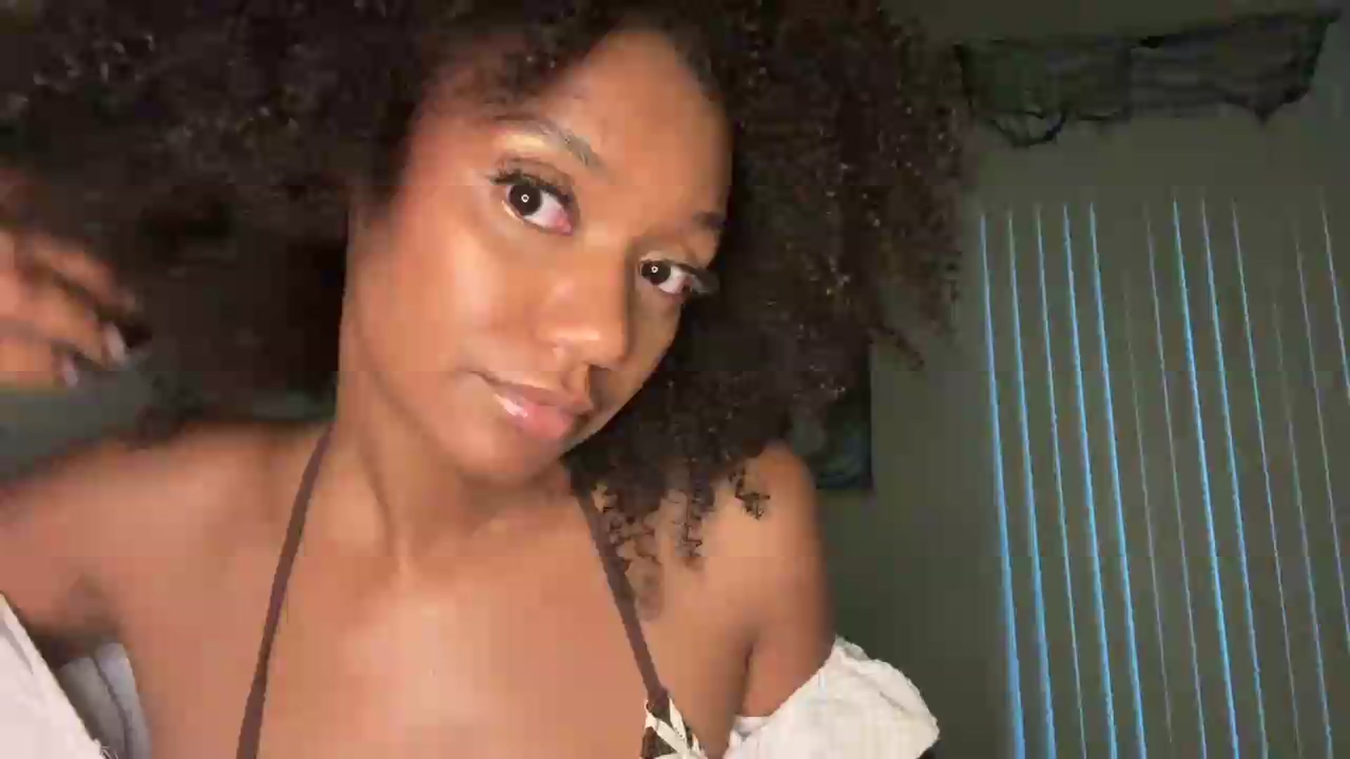 Gallery image thumbnail from BunnyX's myfreecams stream on, 07/19/2026, 02:30 image 15 of 20