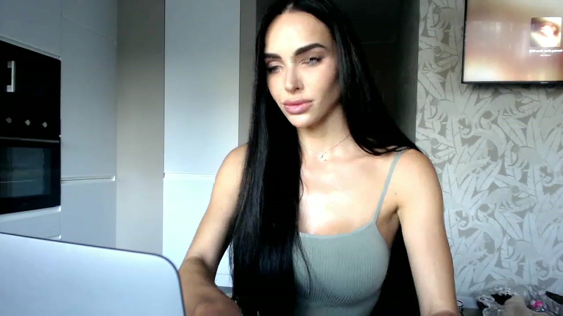 Gallery image thumbnail from Bunny_jr's myfreecams stream on, 06/24/2023, 15:10 image 9 of 20
