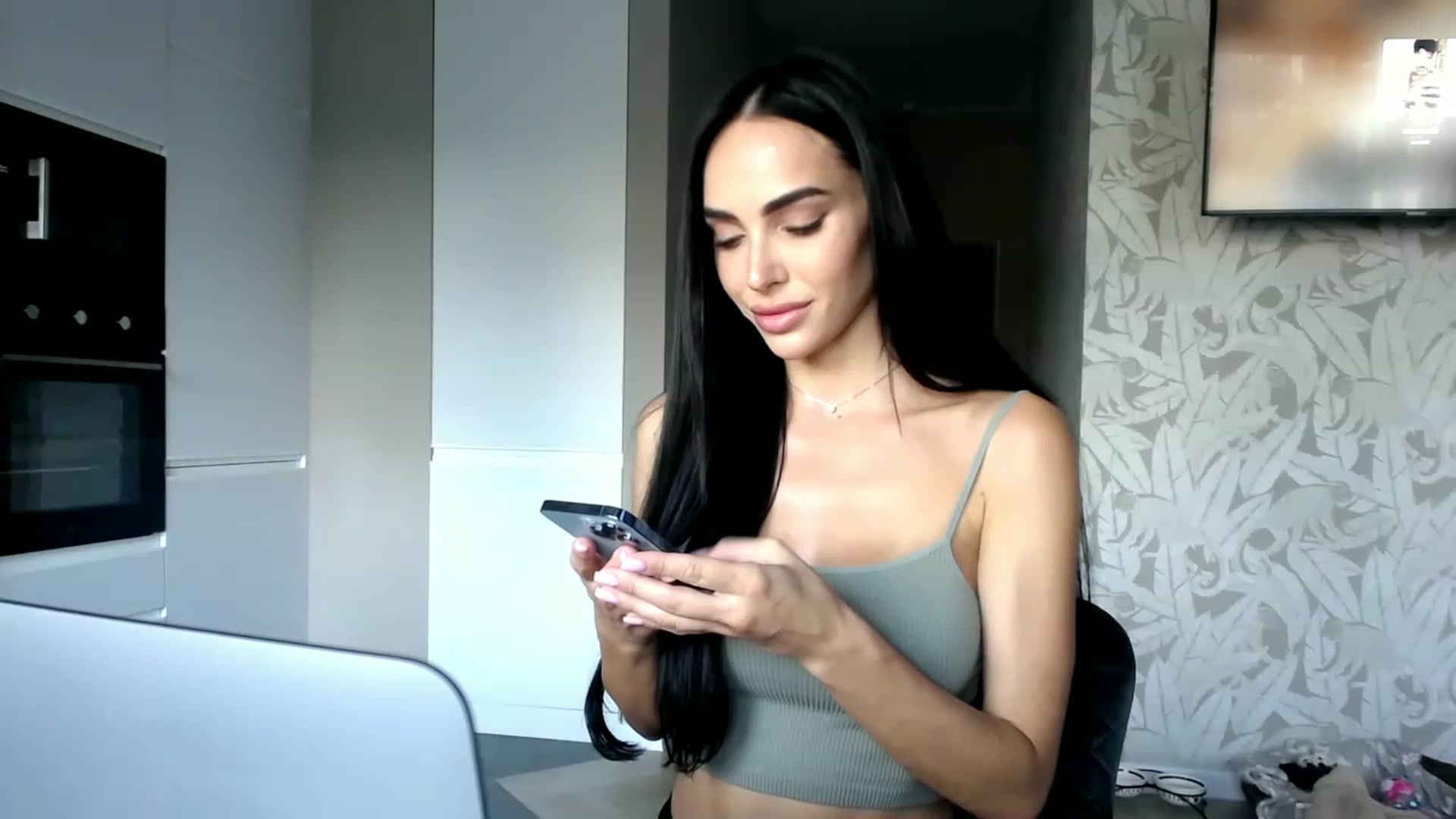 Gallery image thumbnail from Bunny_jr's myfreecams stream on, 06/24/2023, 15:10 image 1 of 20
