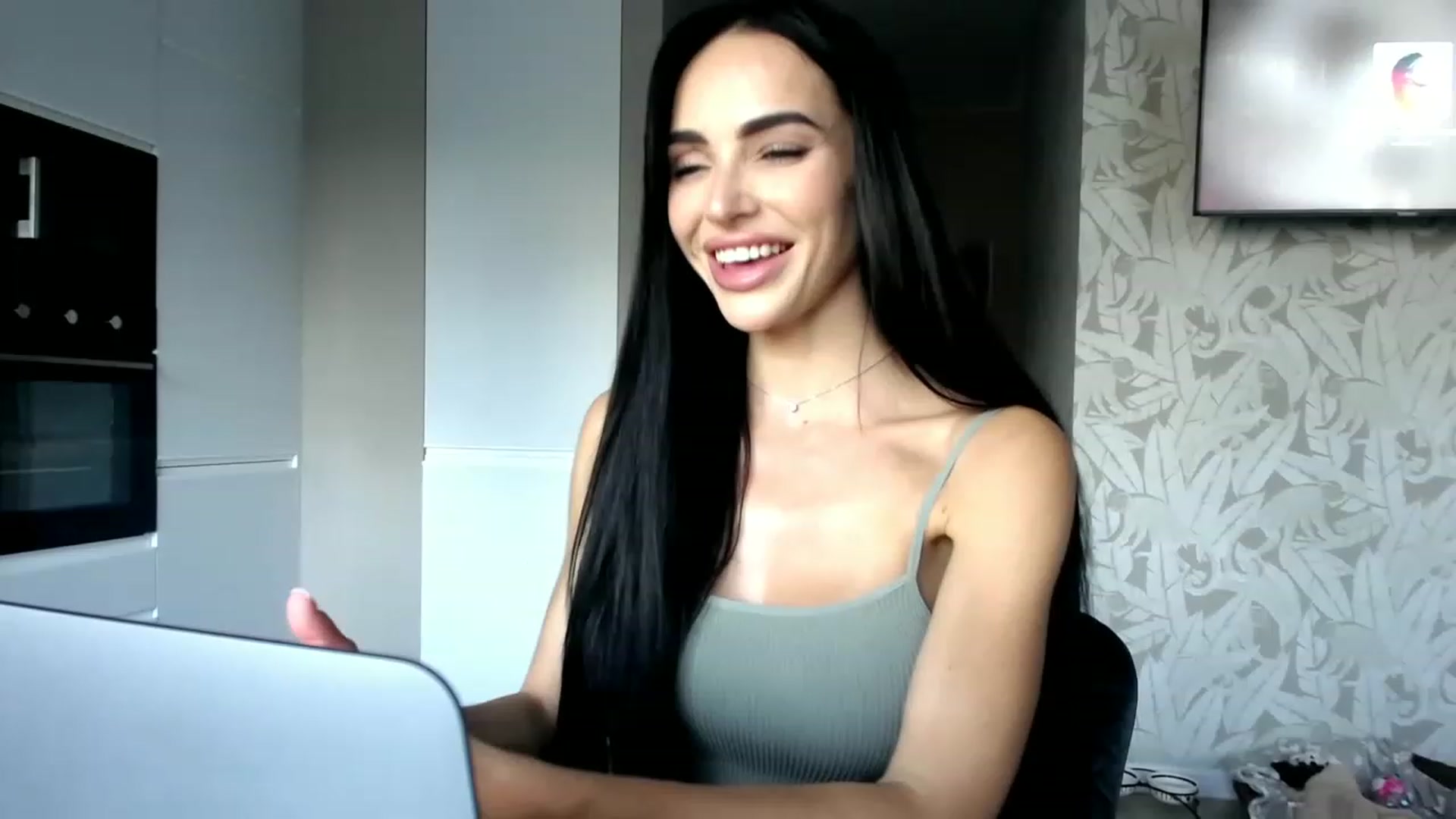 Gallery image thumbnail from Bunny_jr's myfreecams stream on, 06/24/2023, 15:10 image 13 of 20