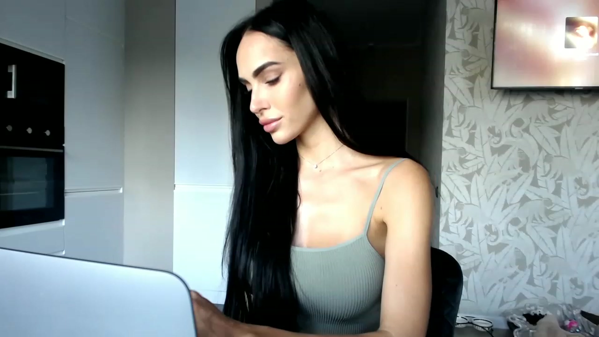 Gallery image thumbnail from Bunny_jr's myfreecams stream on, 06/24/2023, 15:10 image 7 of 20