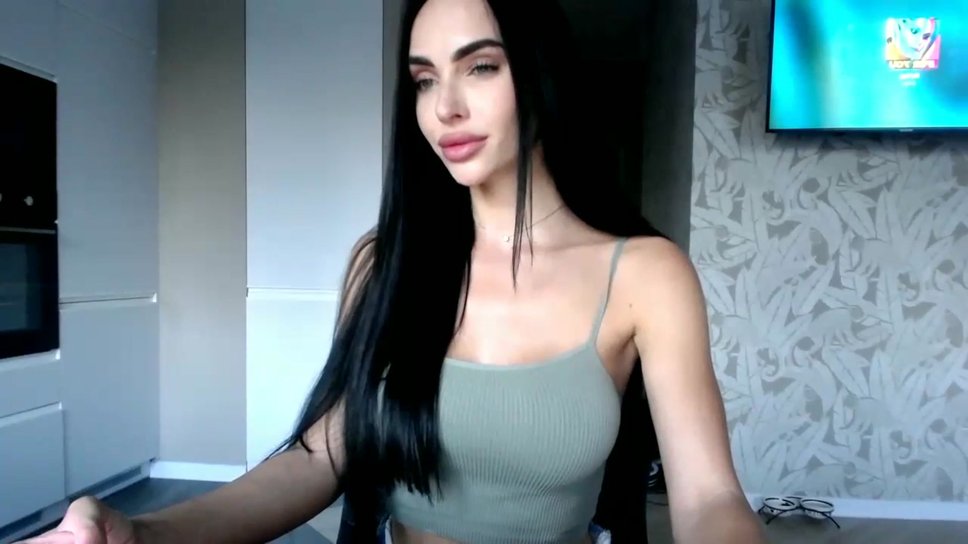 Gallery image thumbnail from Bunny_jr's myfreecams stream on, 06/26/2023, 17:21 image 18 of 20