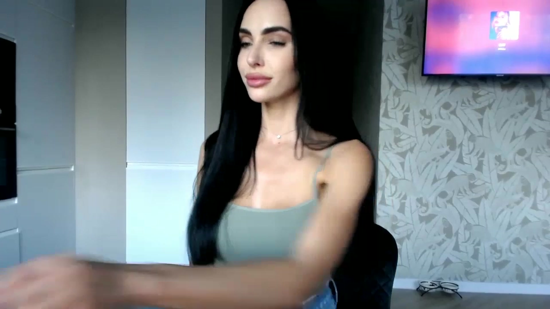 Gallery image thumbnail from Bunny_jr's myfreecams stream on, 06/26/2023, 17:21 image 2 of 20
