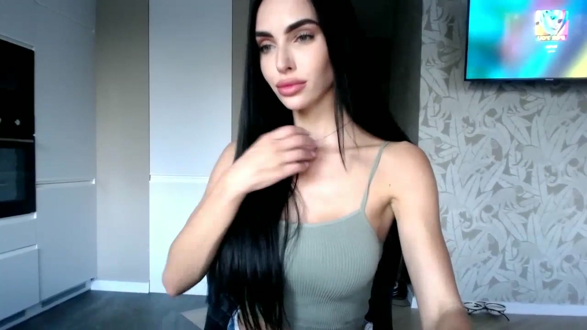 Gallery image thumbnail from Bunny_jr's myfreecams stream on, 06/26/2023, 17:21 image 16 of 20