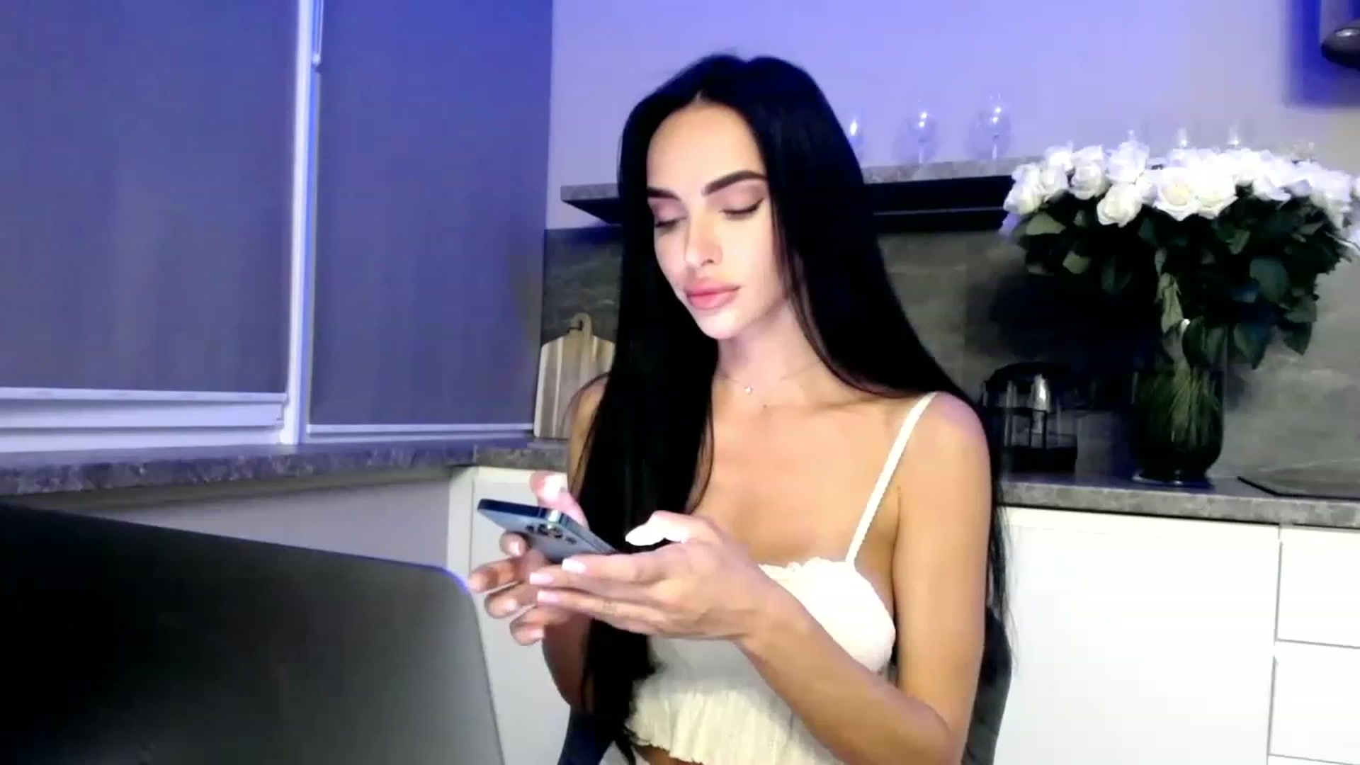 Gallery image thumbnail from Bunny_jr's myfreecams stream on, 06/28/2023, 18:16 image 14 of 20