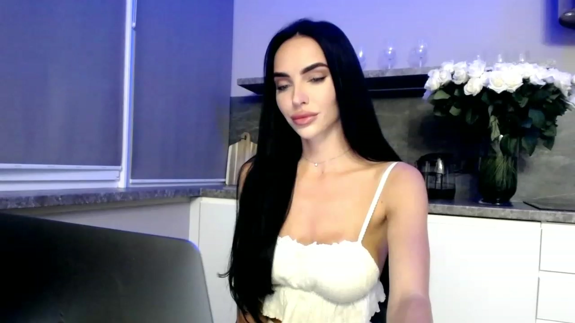 Gallery image thumbnail from Bunny_jr's myfreecams stream on, 06/28/2023, 18:16 image 9 of 20