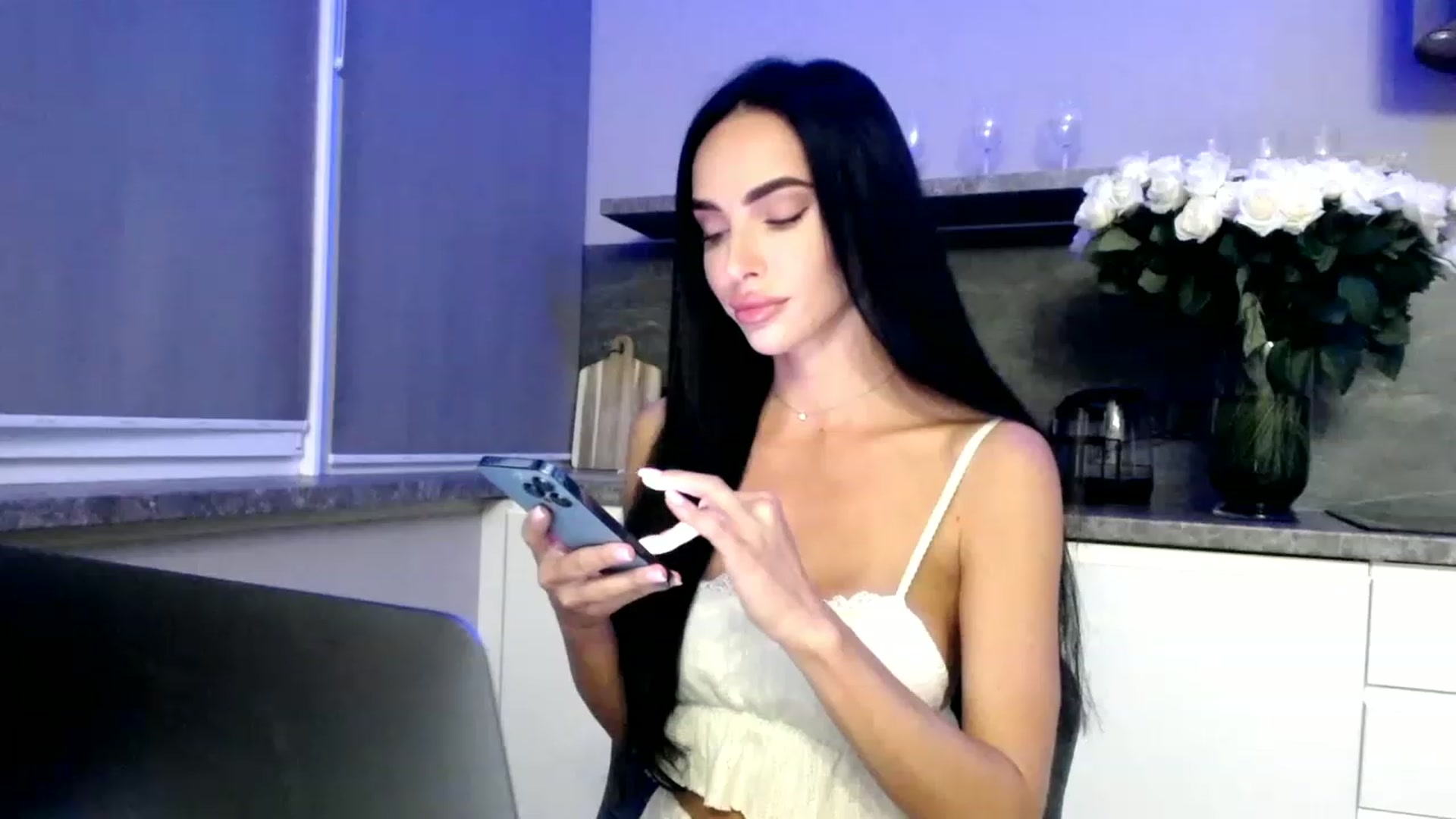 Gallery image thumbnail from Bunny_jr's myfreecams stream on, 06/28/2023, 18:16 image 4 of 20