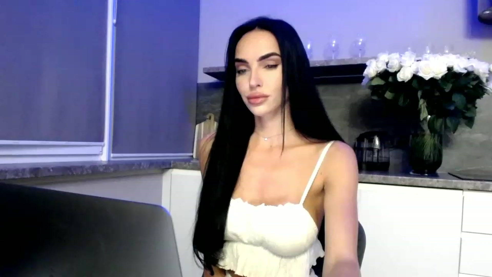 Gallery image thumbnail from Bunny_jr's myfreecams stream on, 06/28/2023, 18:16 image 16 of 20