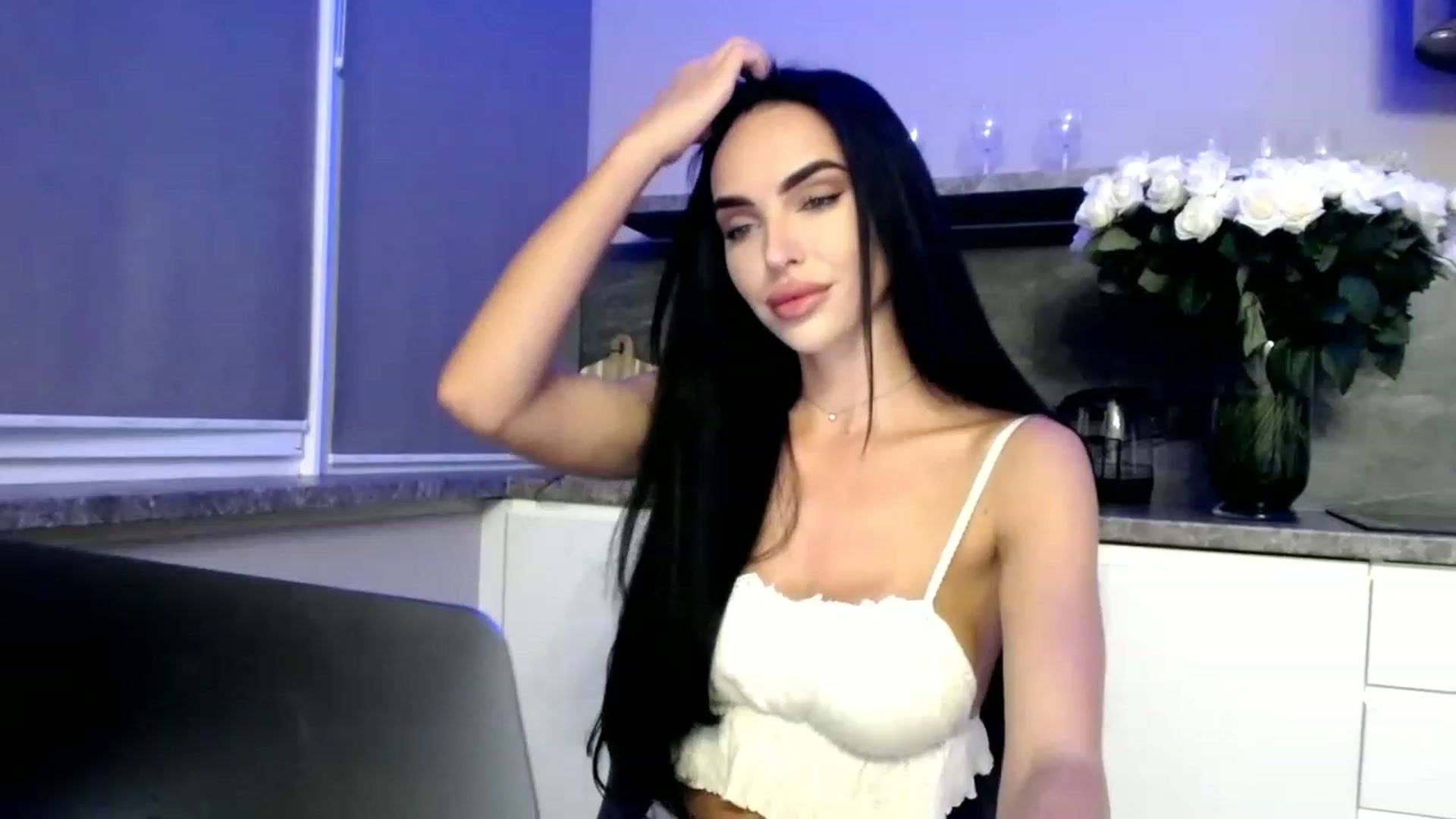 Gallery image thumbnail from Bunny_jr's myfreecams stream on, 06/28/2023, 18:16 image 12 of 20