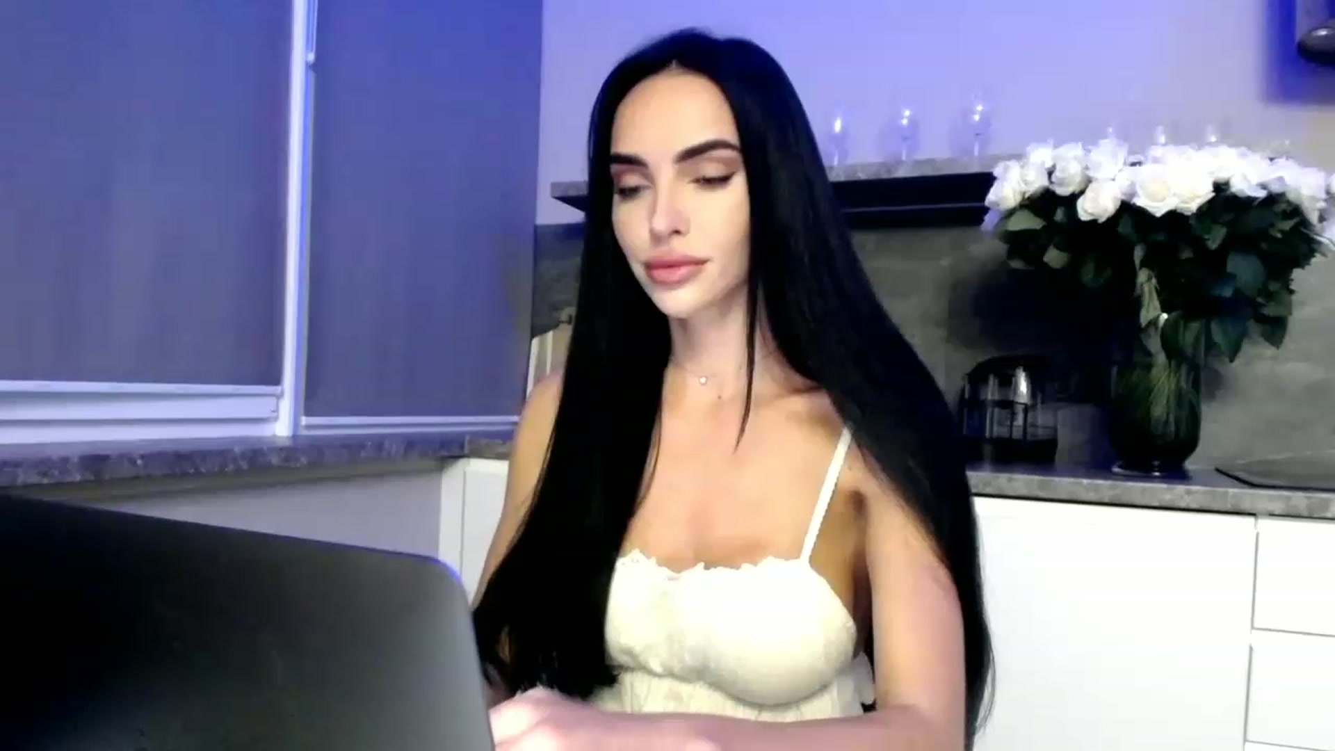 Gallery image thumbnail from Bunny_jr's myfreecams stream on, 06/28/2023, 18:16 image 7 of 20