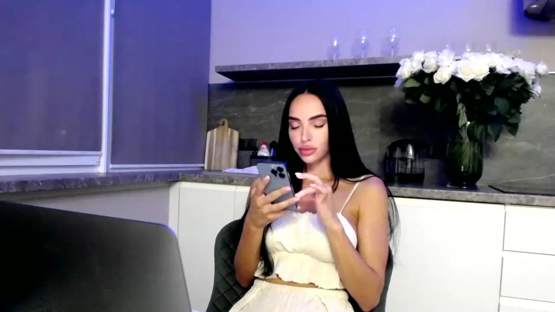 Gallery image thumbnail from Bunny_jr's myfreecams stream on, 06/28/2023, 19:08 image 6 of 20
