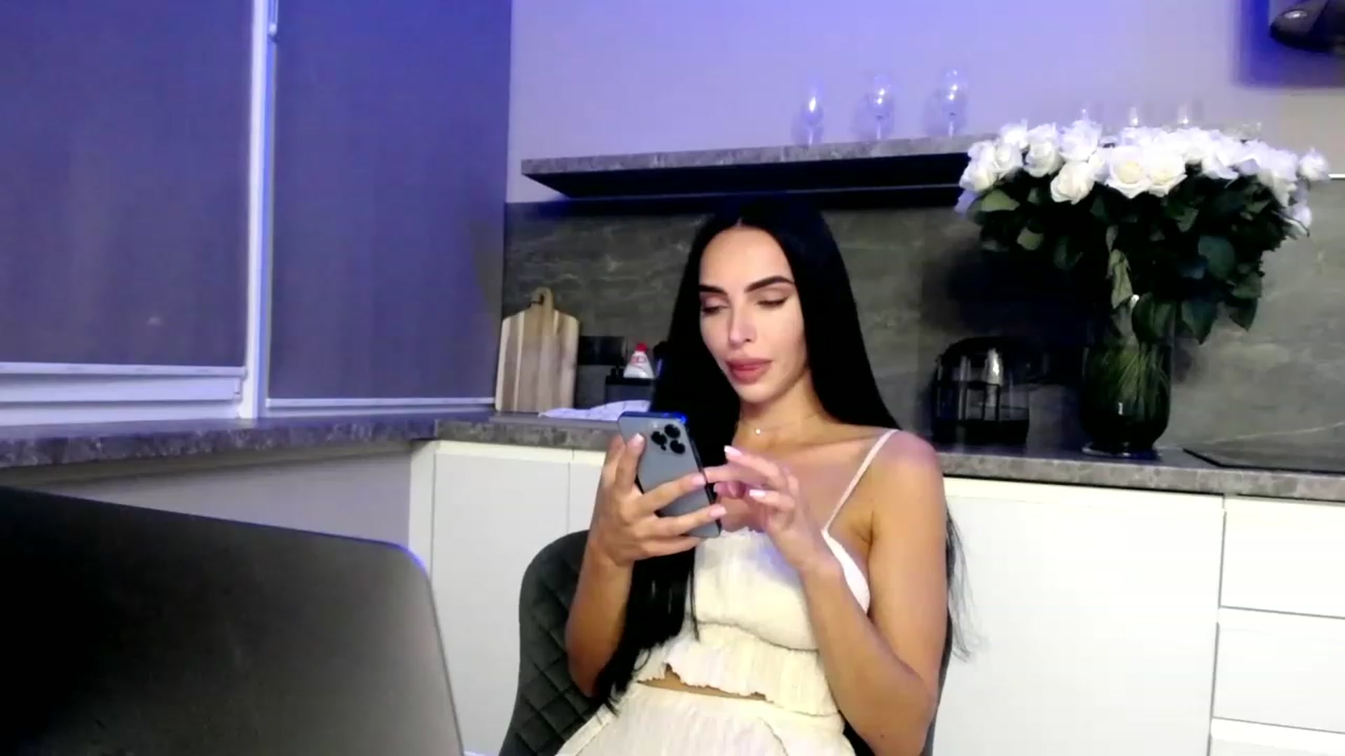 Gallery image thumbnail from Bunny_jr's myfreecams stream on, 06/28/2023, 19:08 image 14 of 20