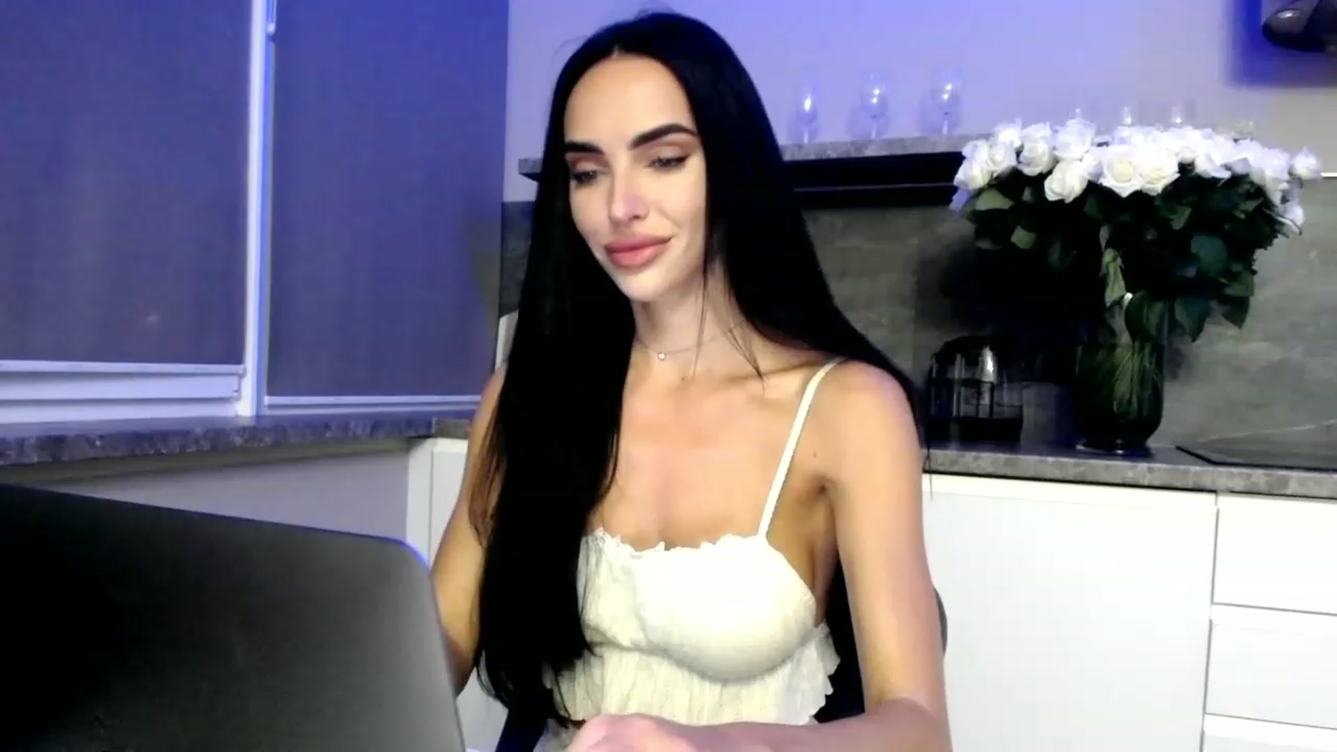 Gallery image thumbnail from Bunny_jr's myfreecams stream on, 06/28/2023, 19:08 image 17 of 20