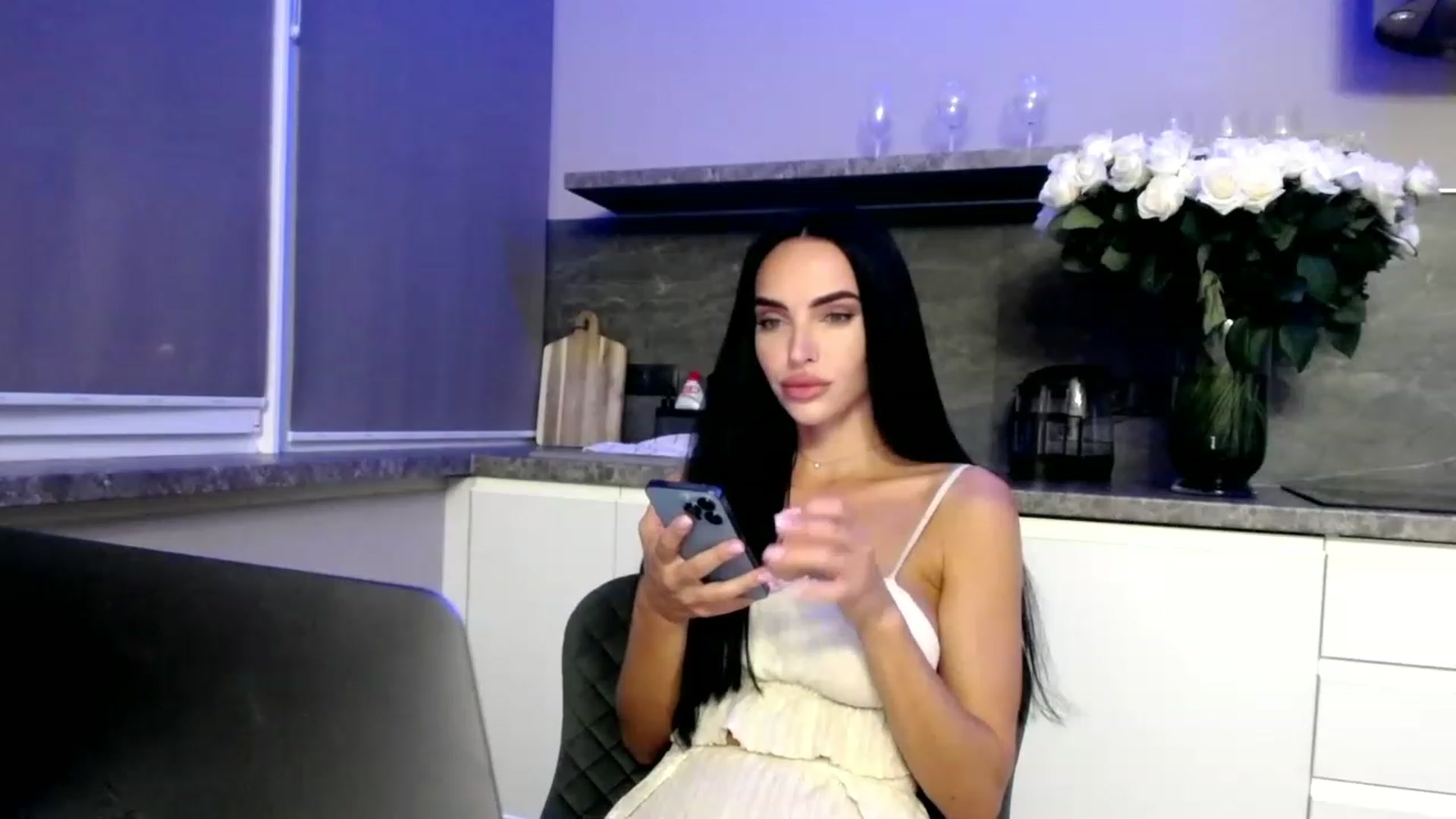 Gallery image thumbnail from Bunny_jr's myfreecams stream on, 06/28/2023, 19:08 image 15 of 20
