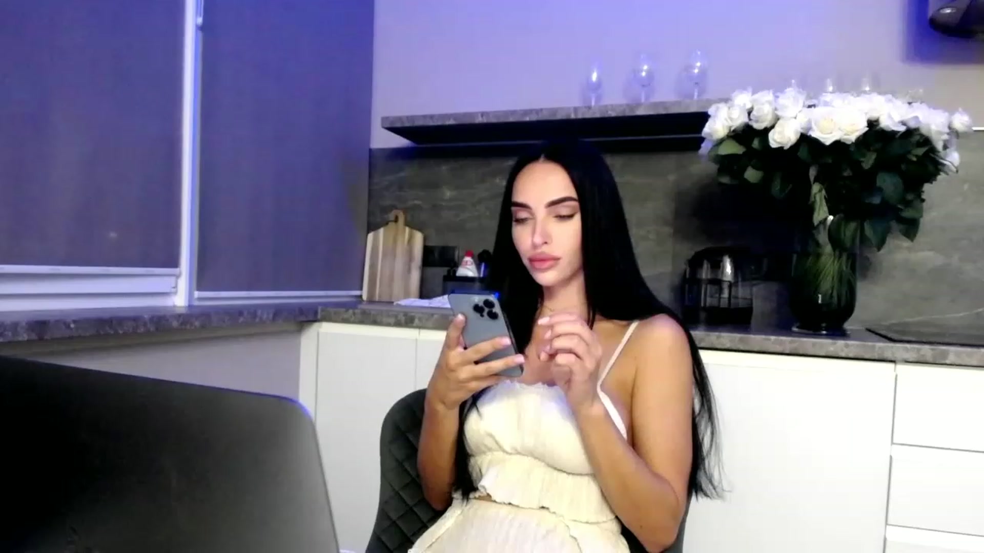 Gallery image thumbnail from Bunny_jr's myfreecams stream on, 06/28/2023, 19:08 image 5 of 20