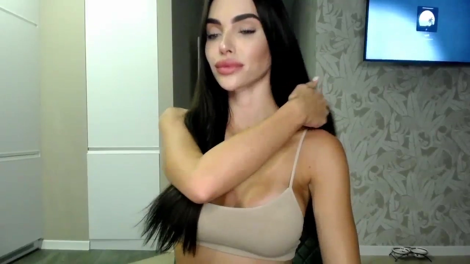 Gallery image thumbnail from Bunny_jr's myfreecams stream on, 08/21/2023, 20:58 image 4 of 20