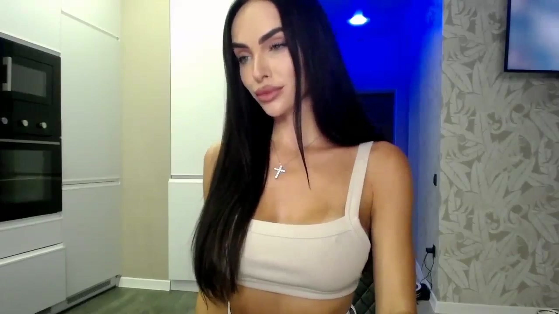 Gallery image thumbnail from Bunny_jr's myfreecams stream on, 08/22/2023, 20:19 image 13 of 20