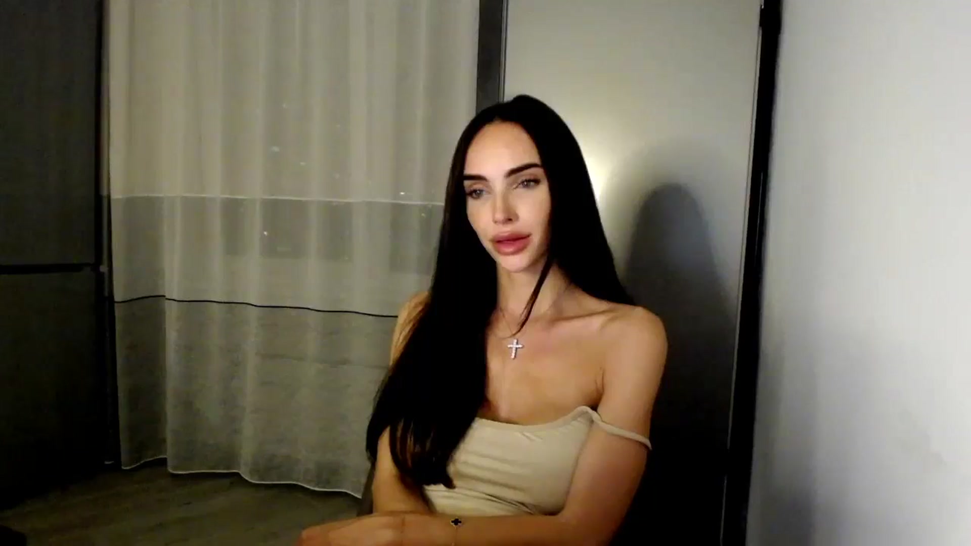 Gallery image thumbnail from Bunny_jr's myfreecams stream on, 09/07/2024, 20:26 image 14 of 20
