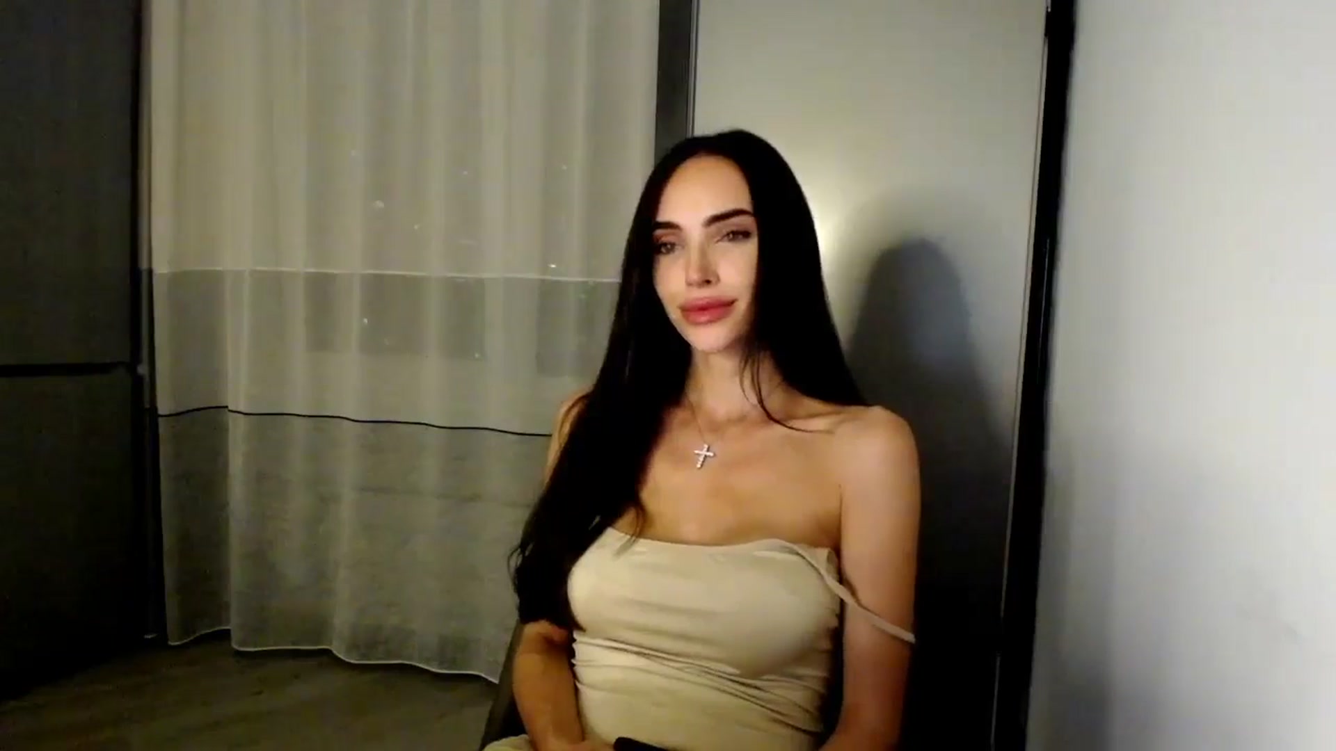Gallery image thumbnail from Bunny_jr's myfreecams stream on, 09/07/2024, 20:26 image 6 of 20