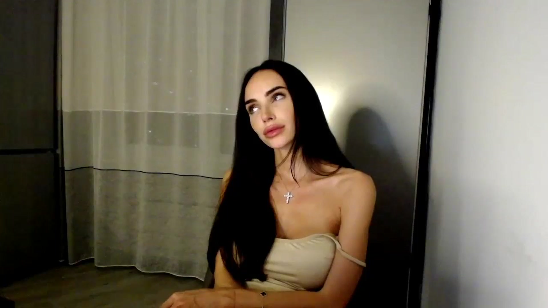 Gallery image thumbnail from Bunny_jr's myfreecams stream on, 09/07/2024, 20:26 image 13 of 20
