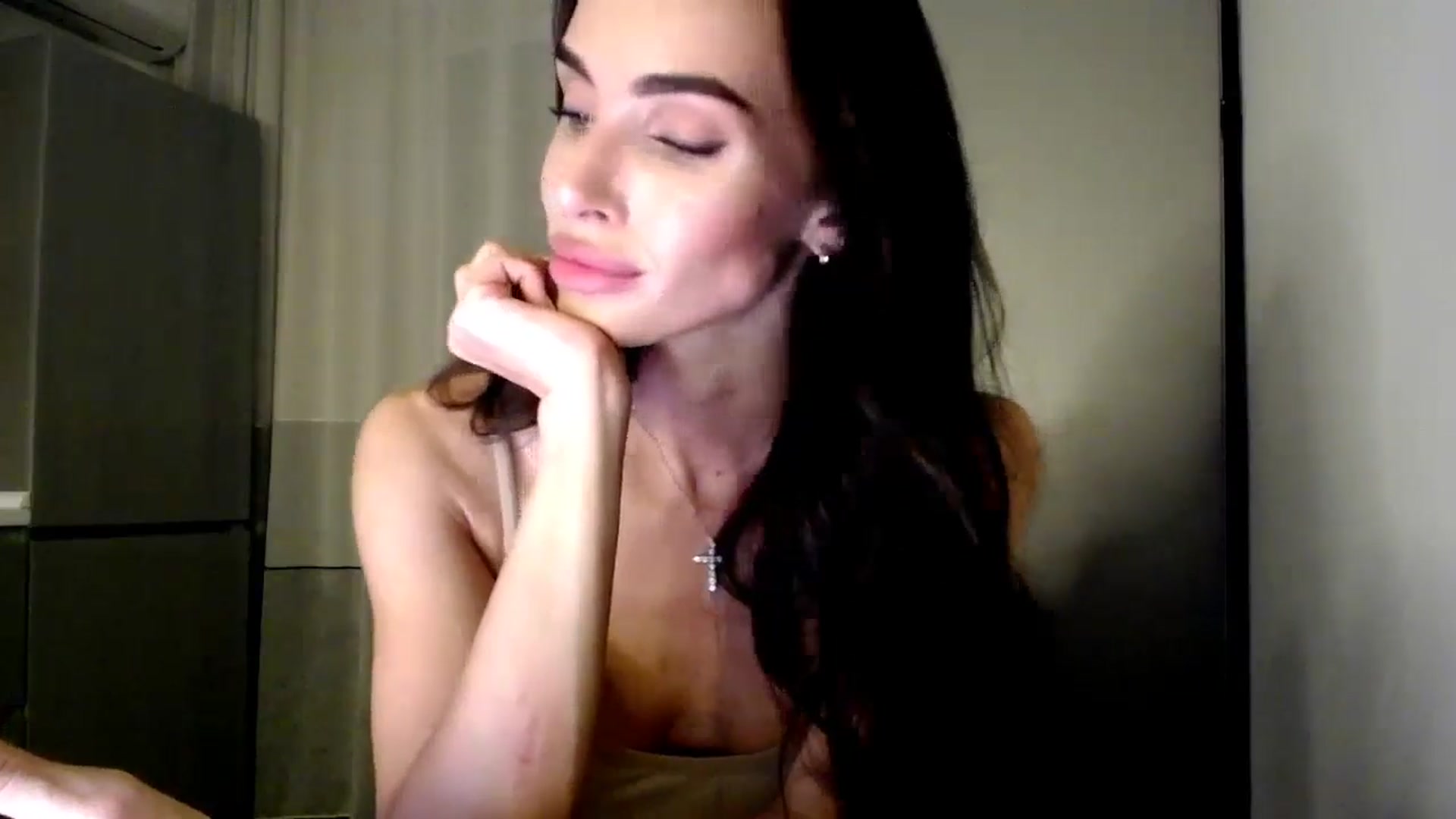 Gallery image thumbnail from Bunny_jr's myfreecams stream on, 10/13/2024, 20:04 image 7 of 20