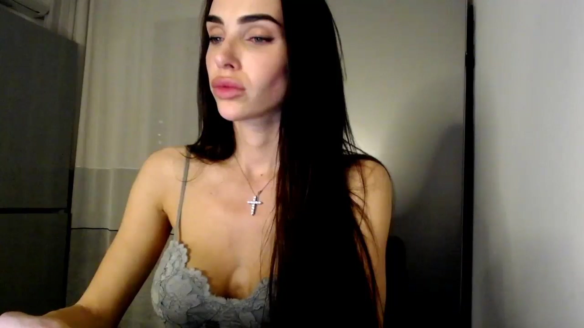 Gallery image thumbnail from Bunny_jr's myfreecams stream on, 10/16/2024, 20:44 image 20 of 20