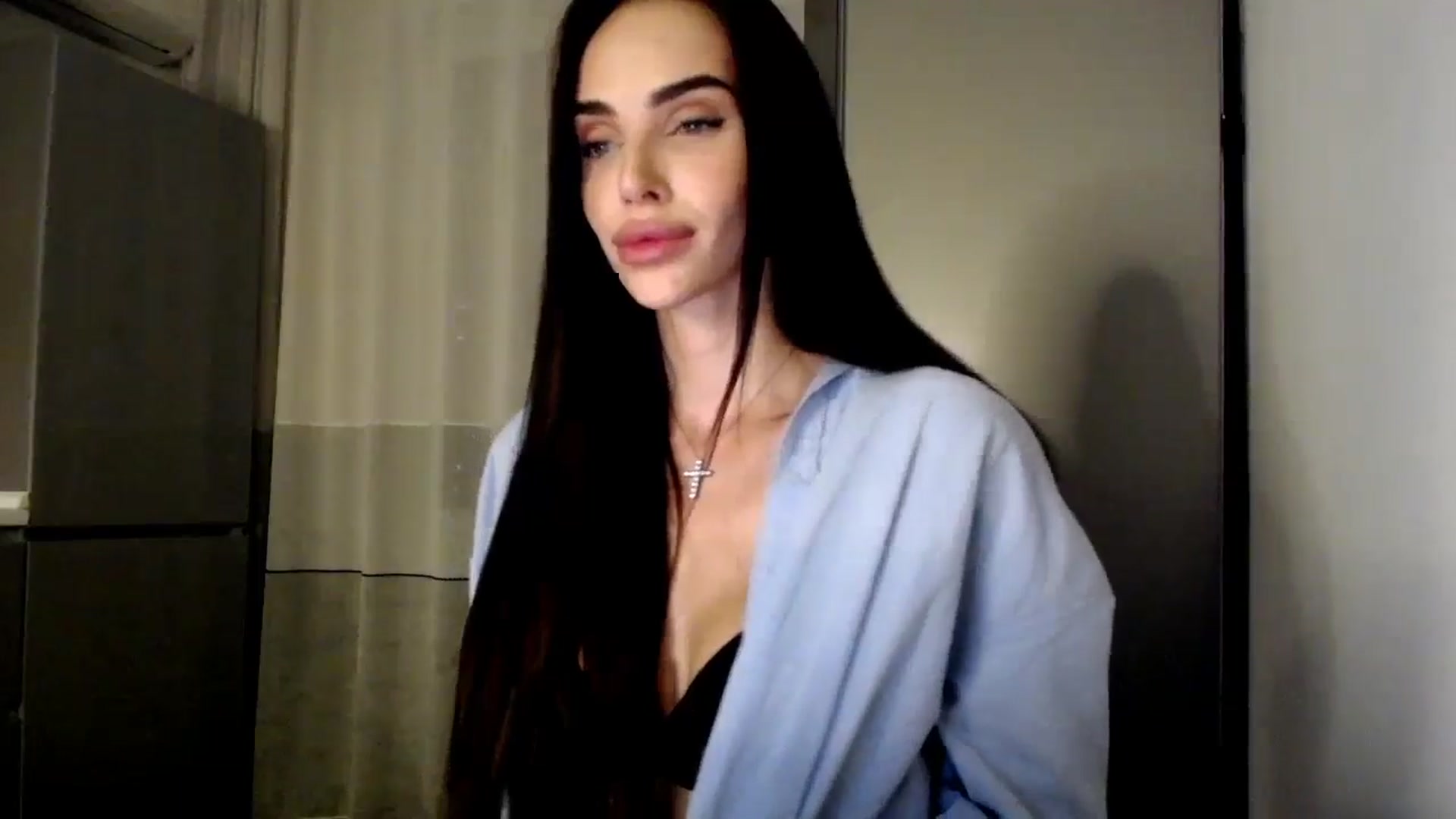 Gallery image thumbnail from Bunny_jr's myfreecams stream on, 10/22/2024, 19:20 image 7 of 20
