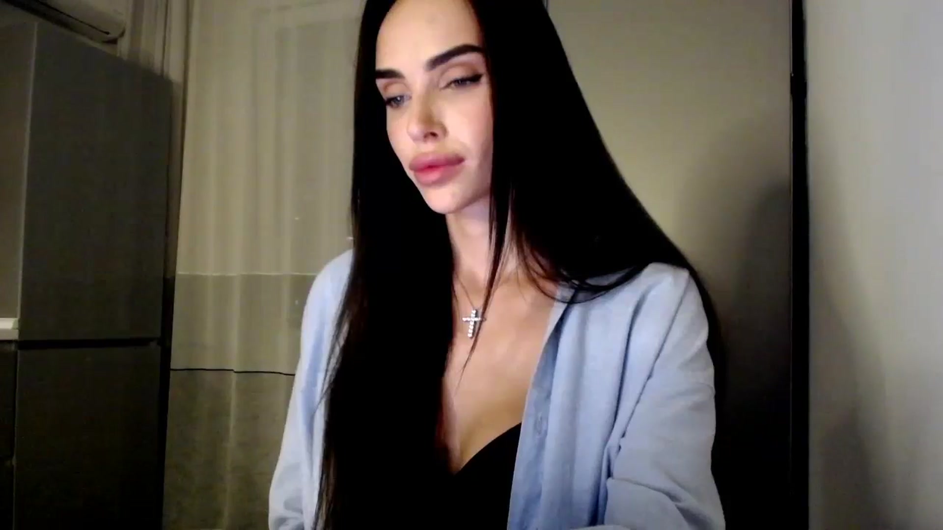 Gallery image thumbnail from Bunny_jr's myfreecams stream on, 10/22/2024, 19:20 image 14 of 20