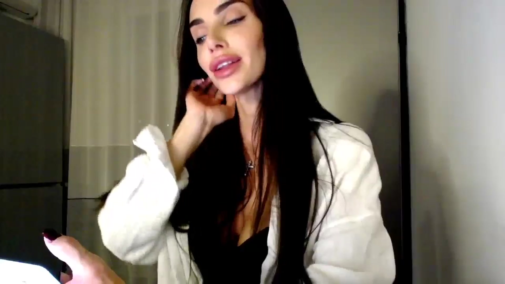Gallery image thumbnail from Bunny_jr's myfreecams stream on, 10/23/2024, 21:21 image 20 of 20