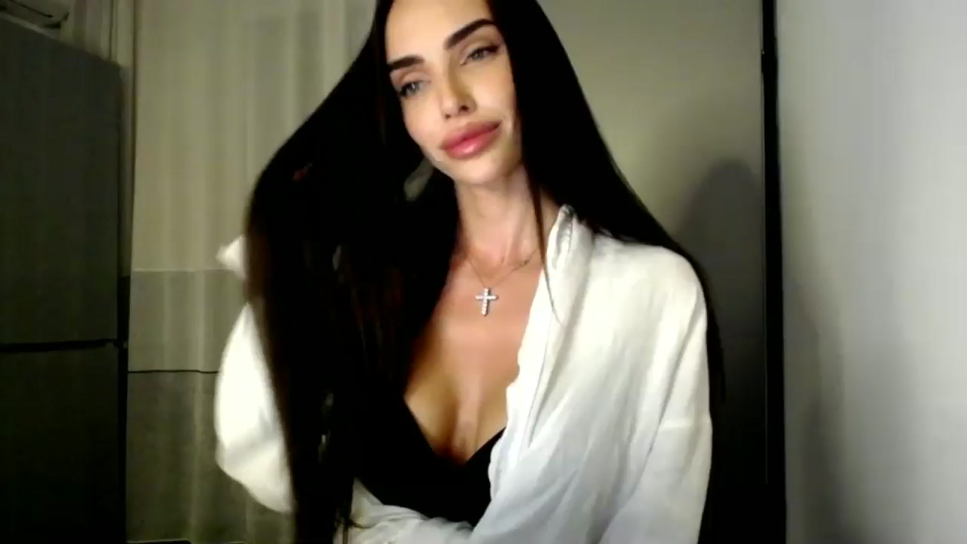 Gallery image thumbnail from Bunny_jr's myfreecams stream on, 10/23/2024, 21:21 image 1 of 20
