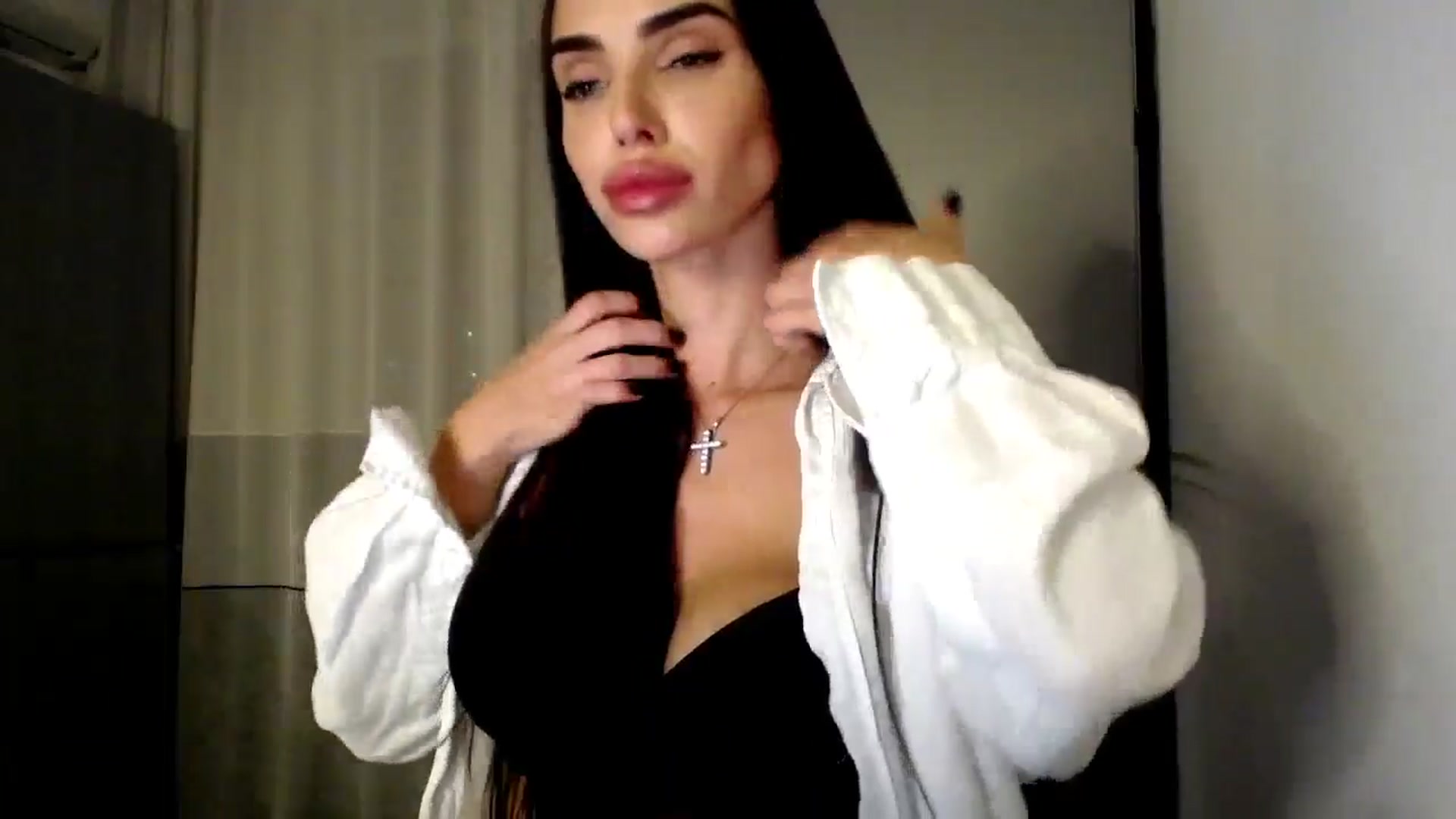 Gallery image thumbnail from Bunny_jr's myfreecams stream on, 10/23/2024, 21:21 image 11 of 20