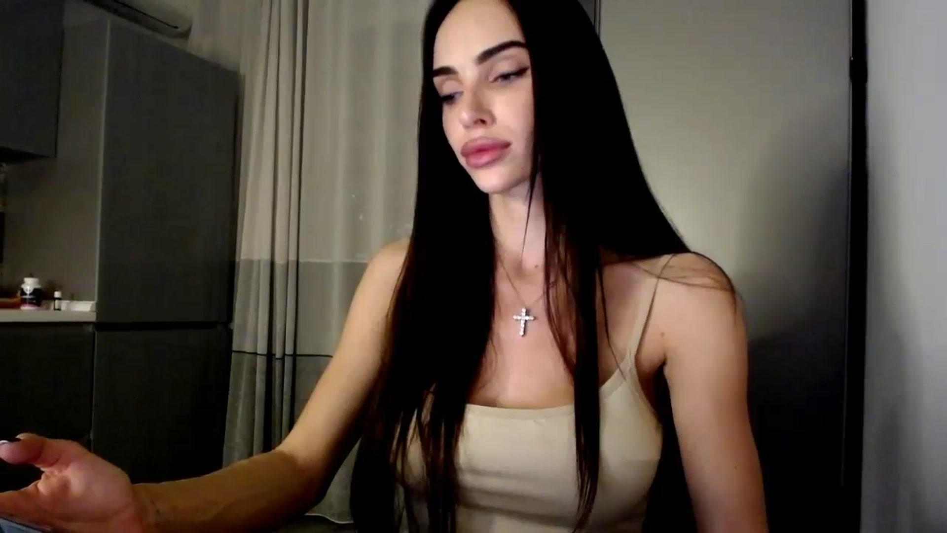 Gallery image thumbnail from Bunny_jr's myfreecams stream on, 10/31/2024, 21:14 image 14 of 20