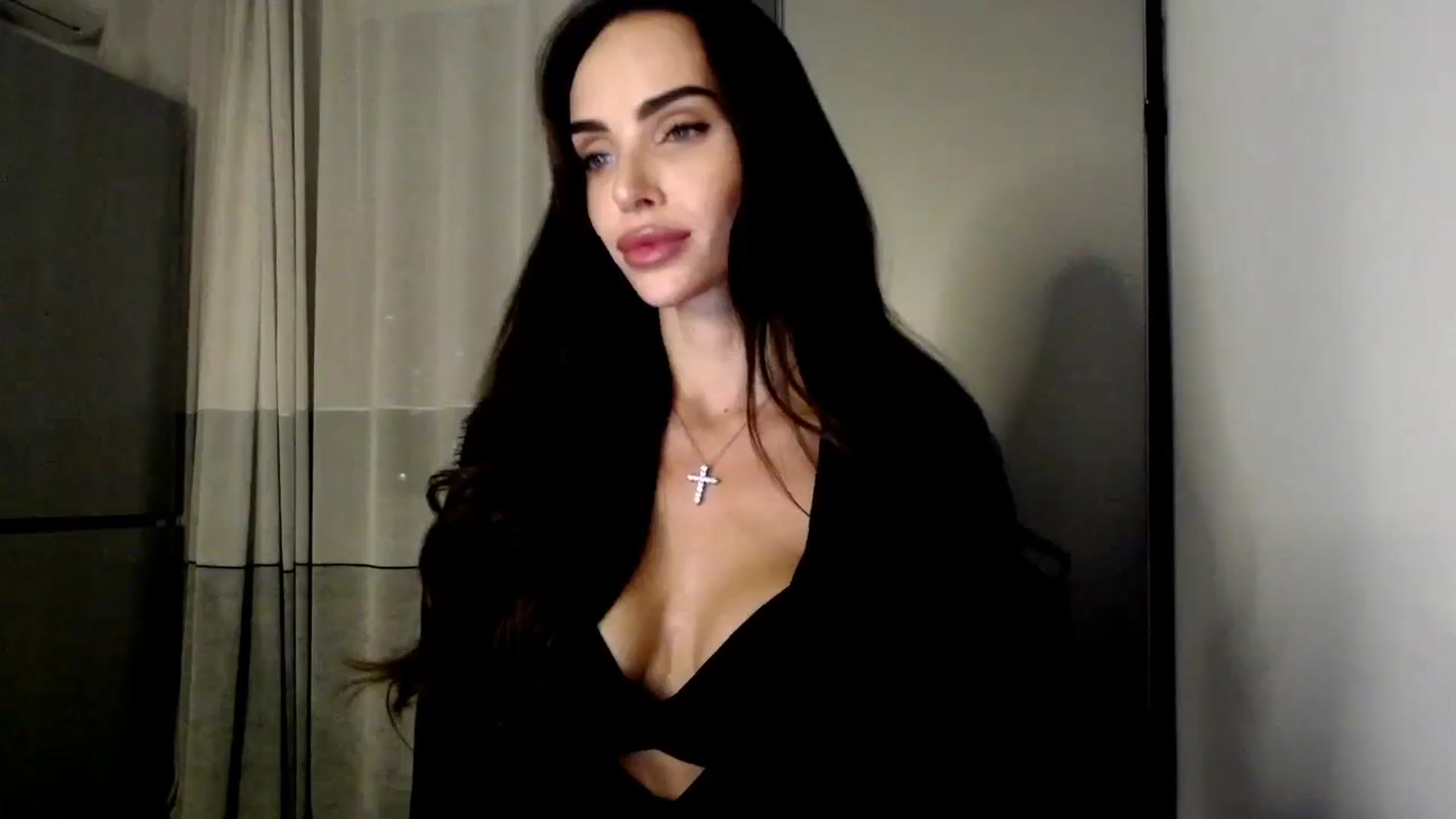 Gallery image thumbnail from Bunny_jr's myfreecams stream on, 11/04/2024, 21:11 image 11 of 20