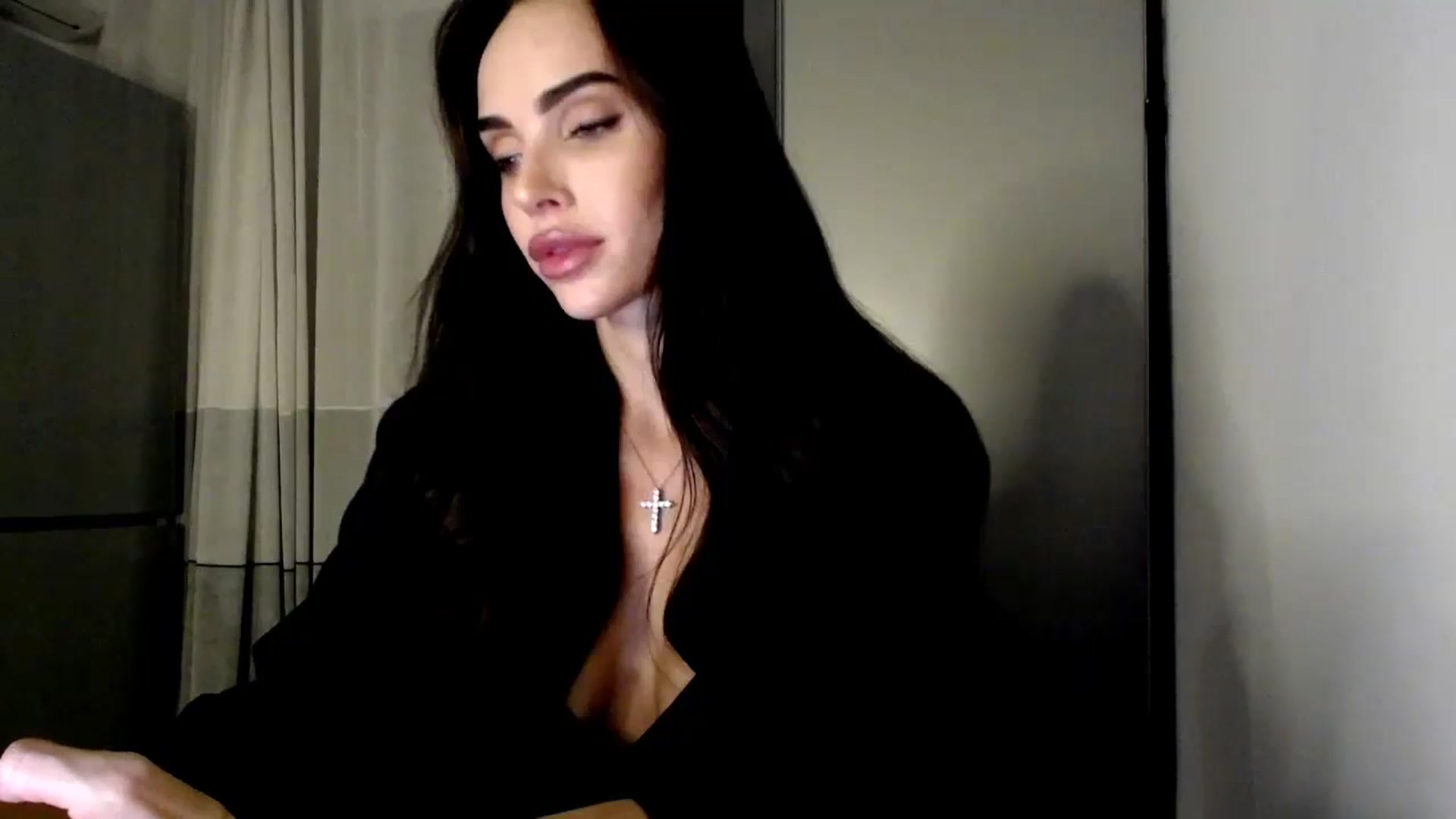 Gallery image thumbnail from Bunny_jr's myfreecams stream on, 11/04/2024, 21:11 image 17 of 20