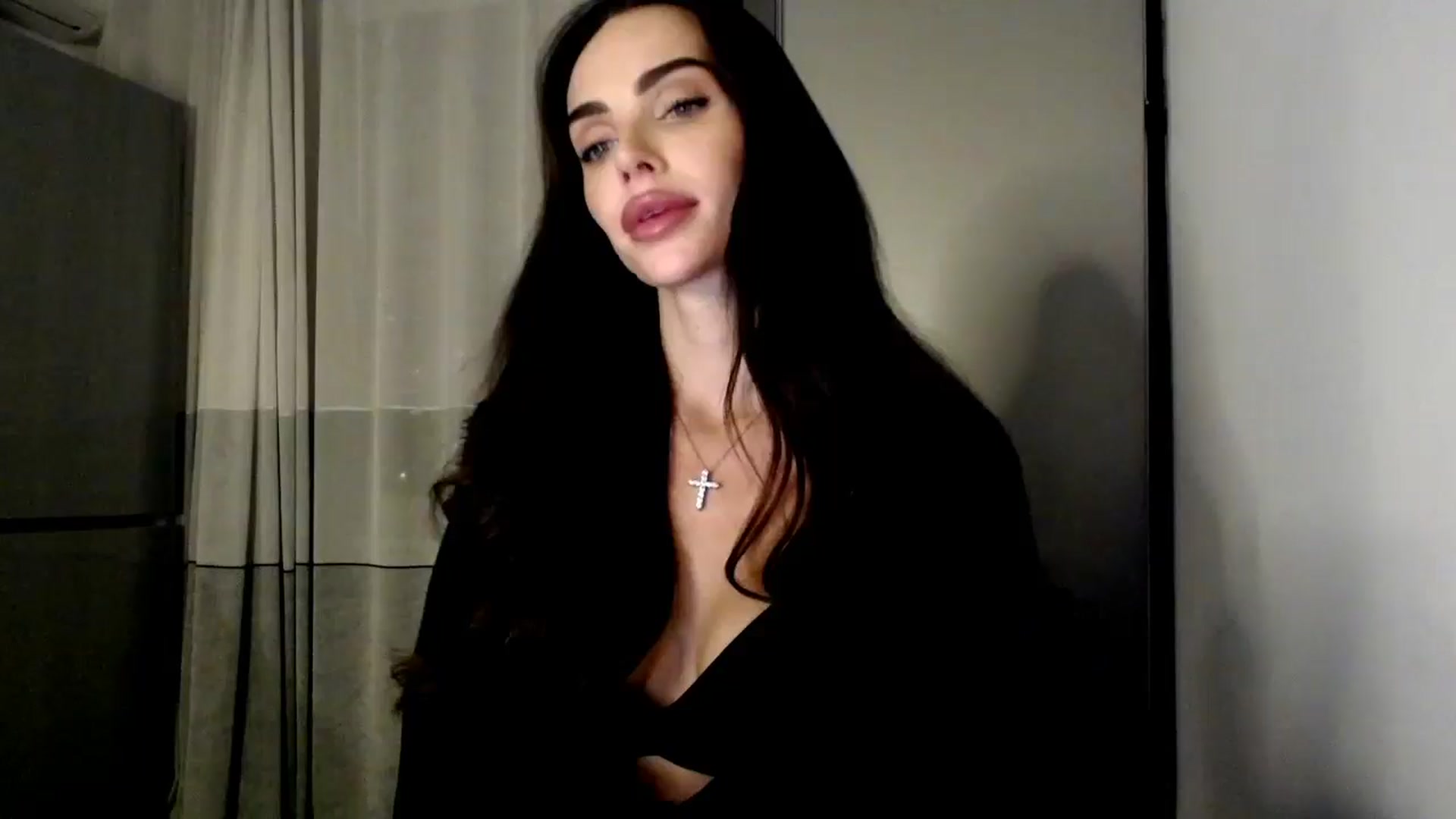 Gallery image thumbnail from Bunny_jr's myfreecams stream on, 11/04/2024, 21:11 image 9 of 20