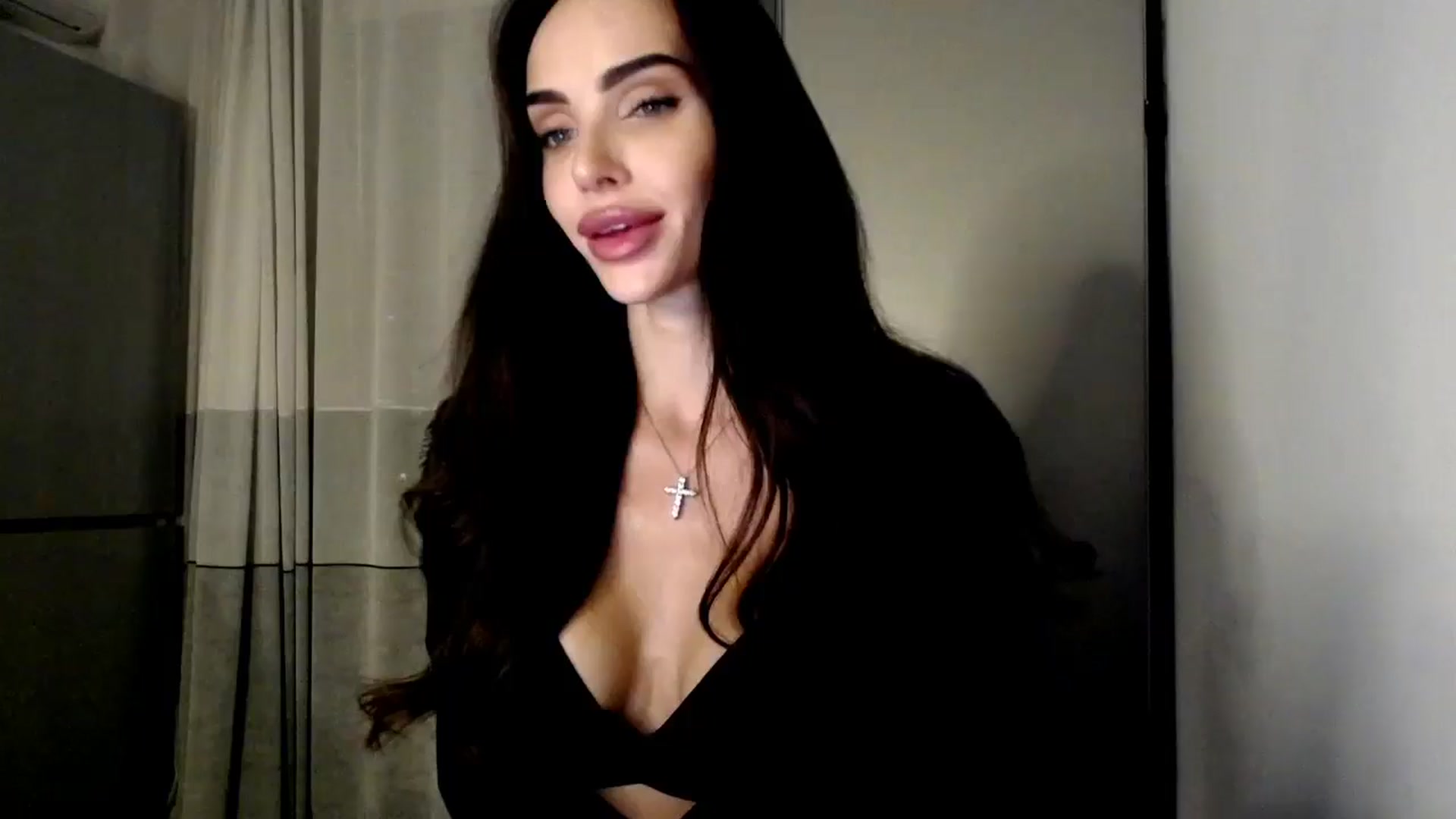 Gallery image thumbnail from Bunny_jr's myfreecams stream on, 11/04/2024, 21:11 image 10 of 20