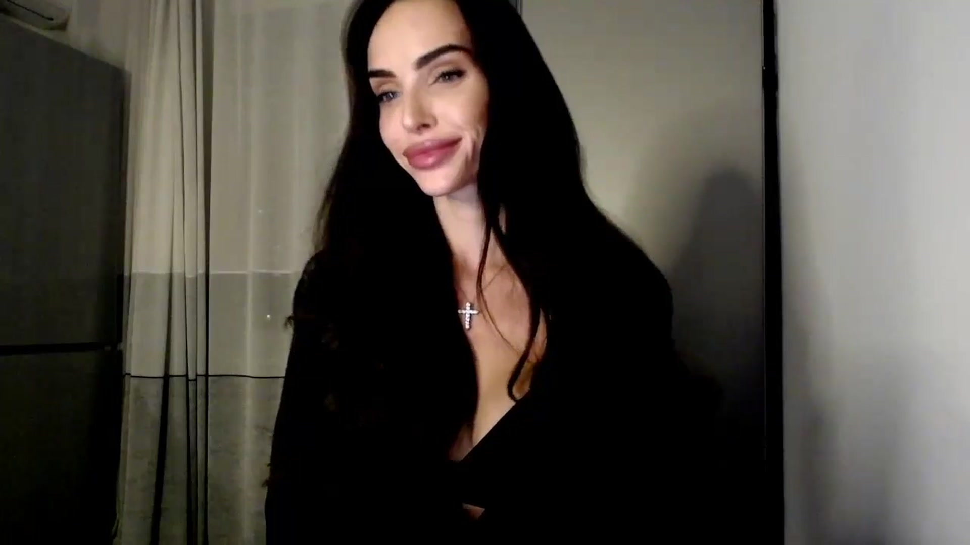 Gallery image thumbnail from Bunny_jr's myfreecams stream on, 11/04/2024, 21:11 image 7 of 20