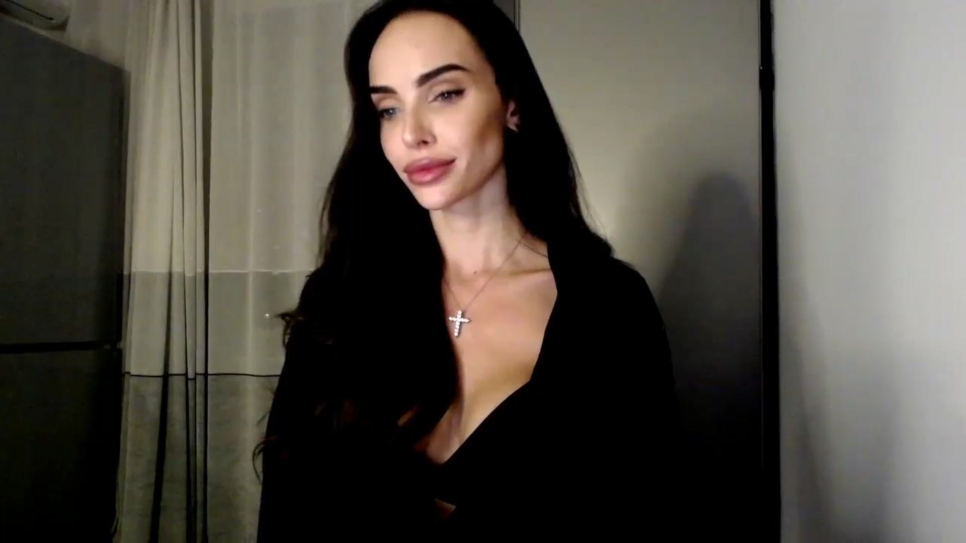 Gallery image thumbnail from Bunny_jr's myfreecams stream on, 11/04/2024, 21:11 image 6 of 20