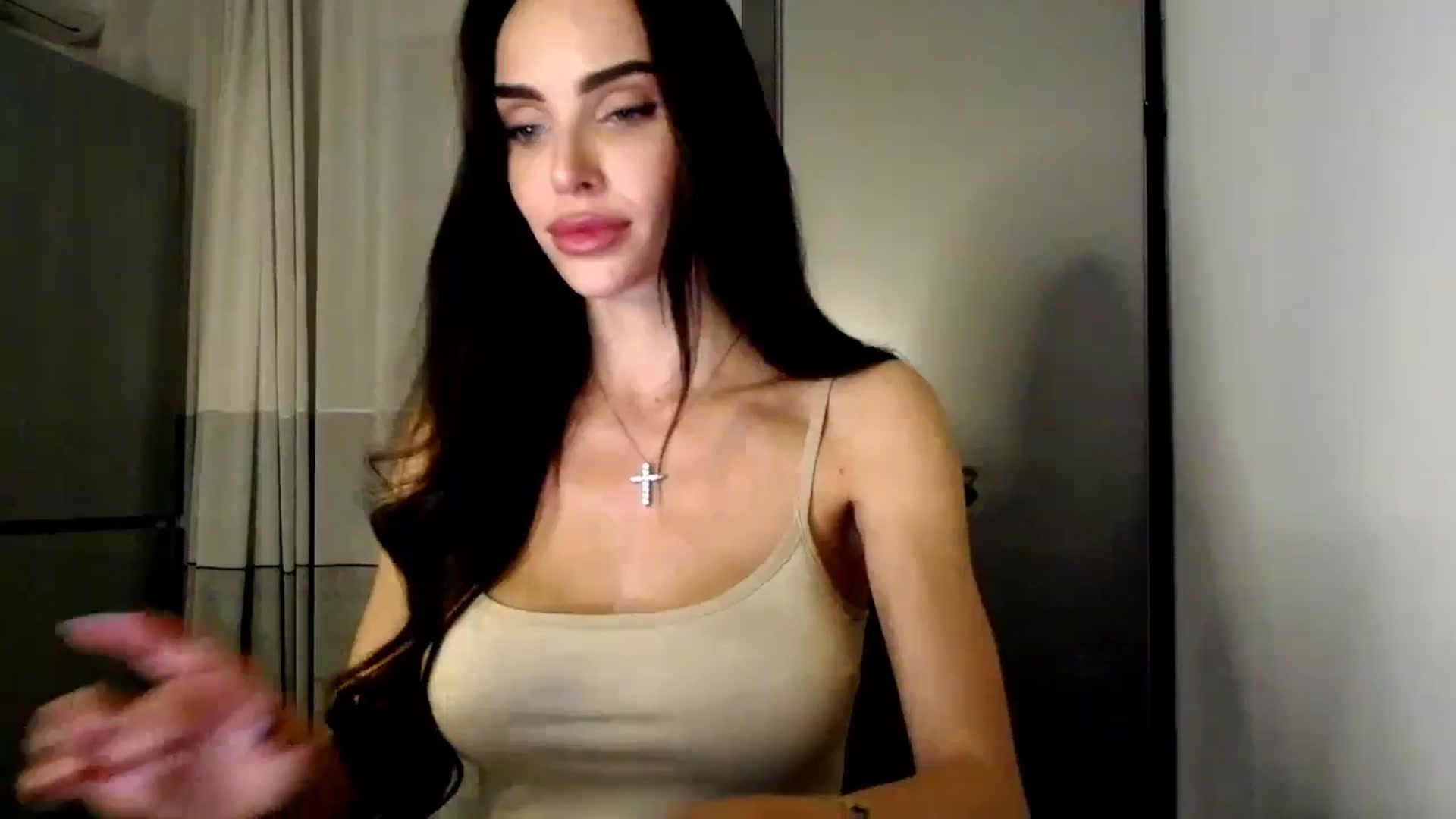 Gallery image thumbnail from Bunny_jr's myfreecams stream on, 11/04/2024, 22:10 image 8 of 20