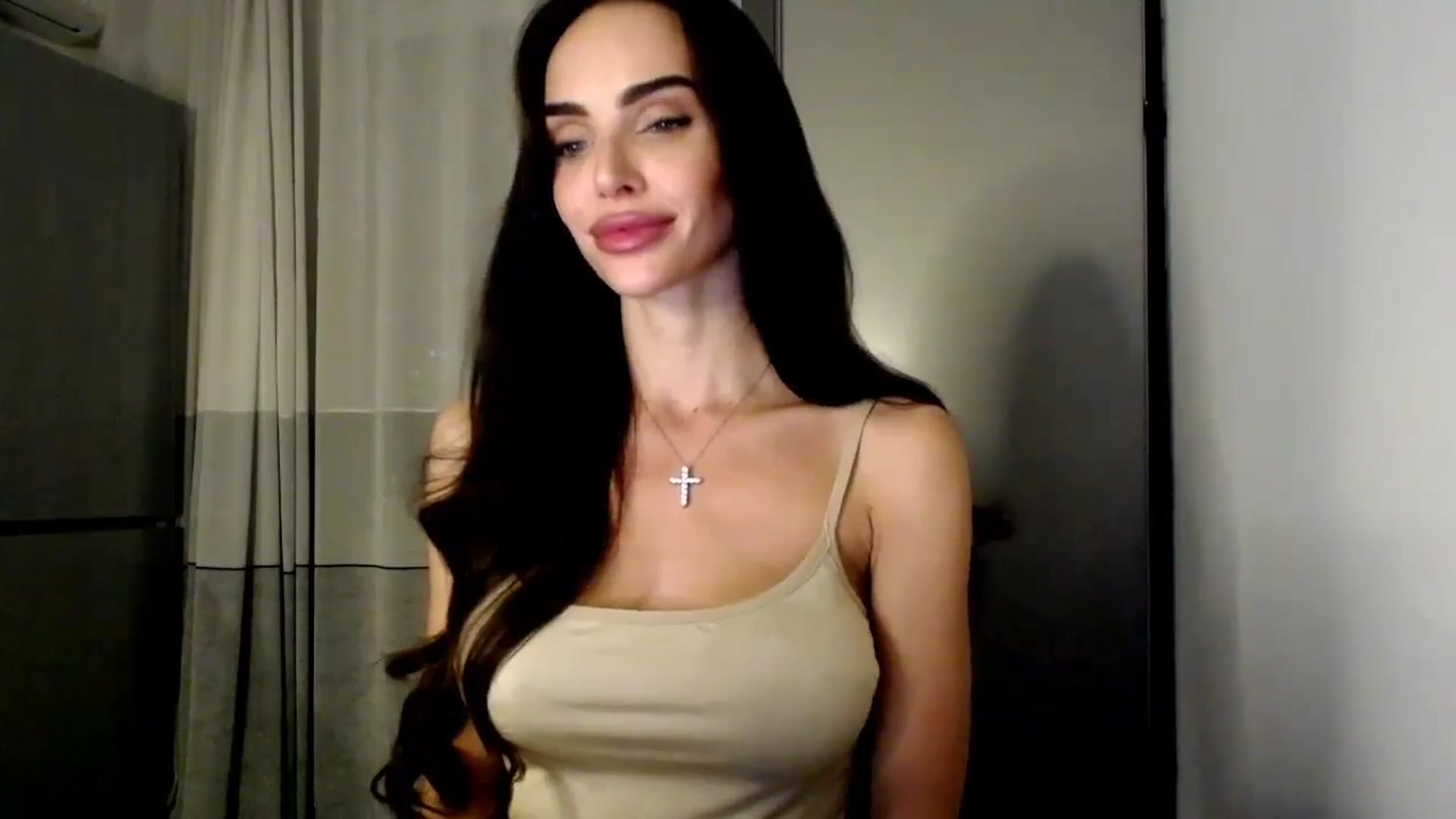 Gallery image thumbnail from Bunny_jr's myfreecams stream on, 11/04/2024, 22:10 image 12 of 20