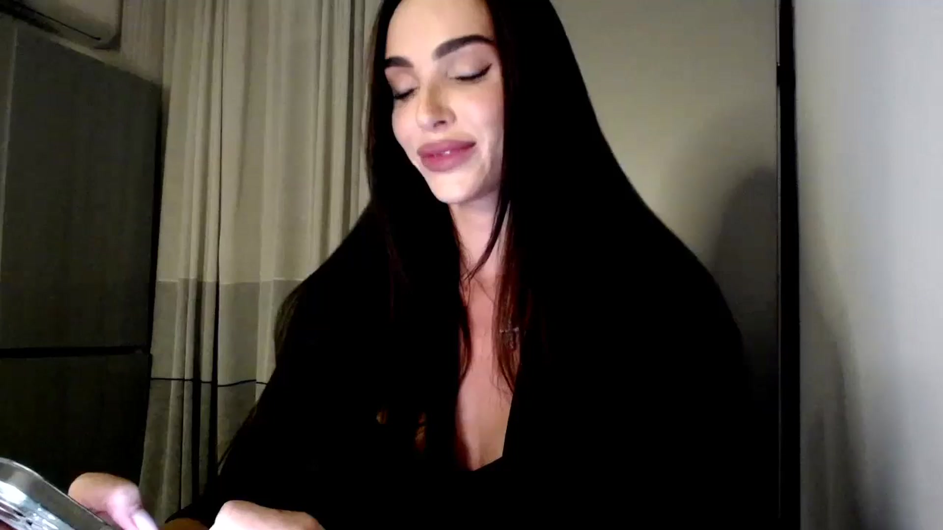 Gallery image thumbnail from Bunny_jr's myfreecams stream on, 12/25/2024, 21:28 image 11 of 20